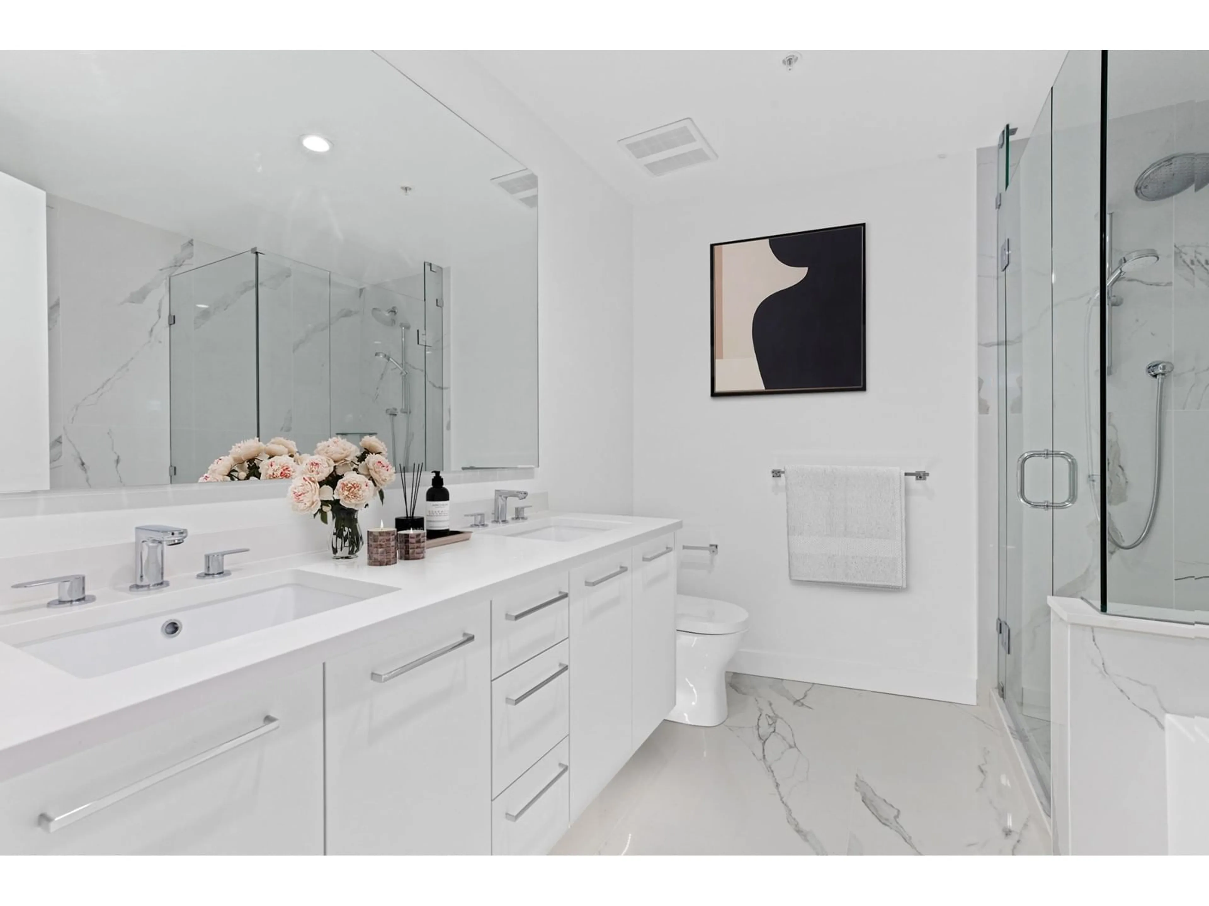 Contemporary bathroom, ceramic floors for 1304 1588 JOHNSTON ROAD, White Rock British Columbia V4B0C5