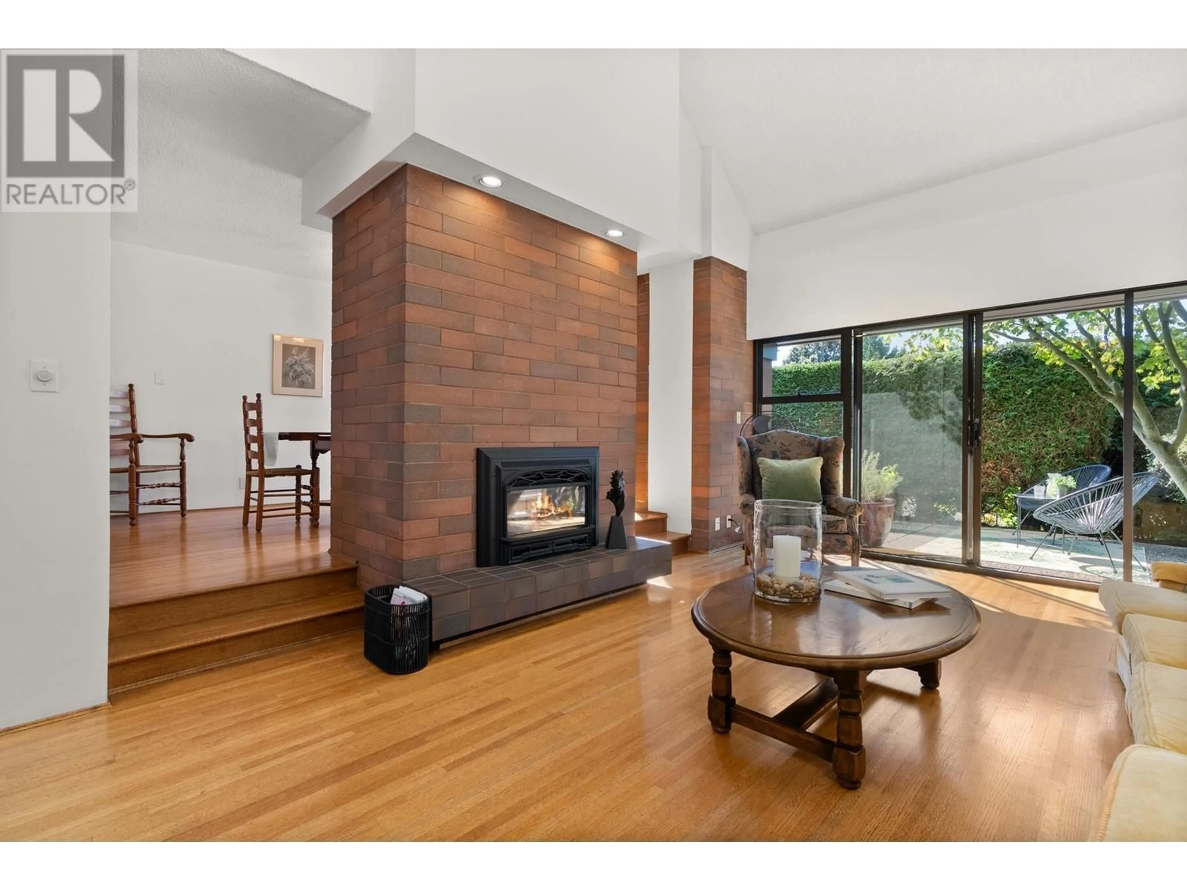 Living room, wood floors for 328 WETHERSFIELD DRIVE, Vancouver British Columbia V5X4N1