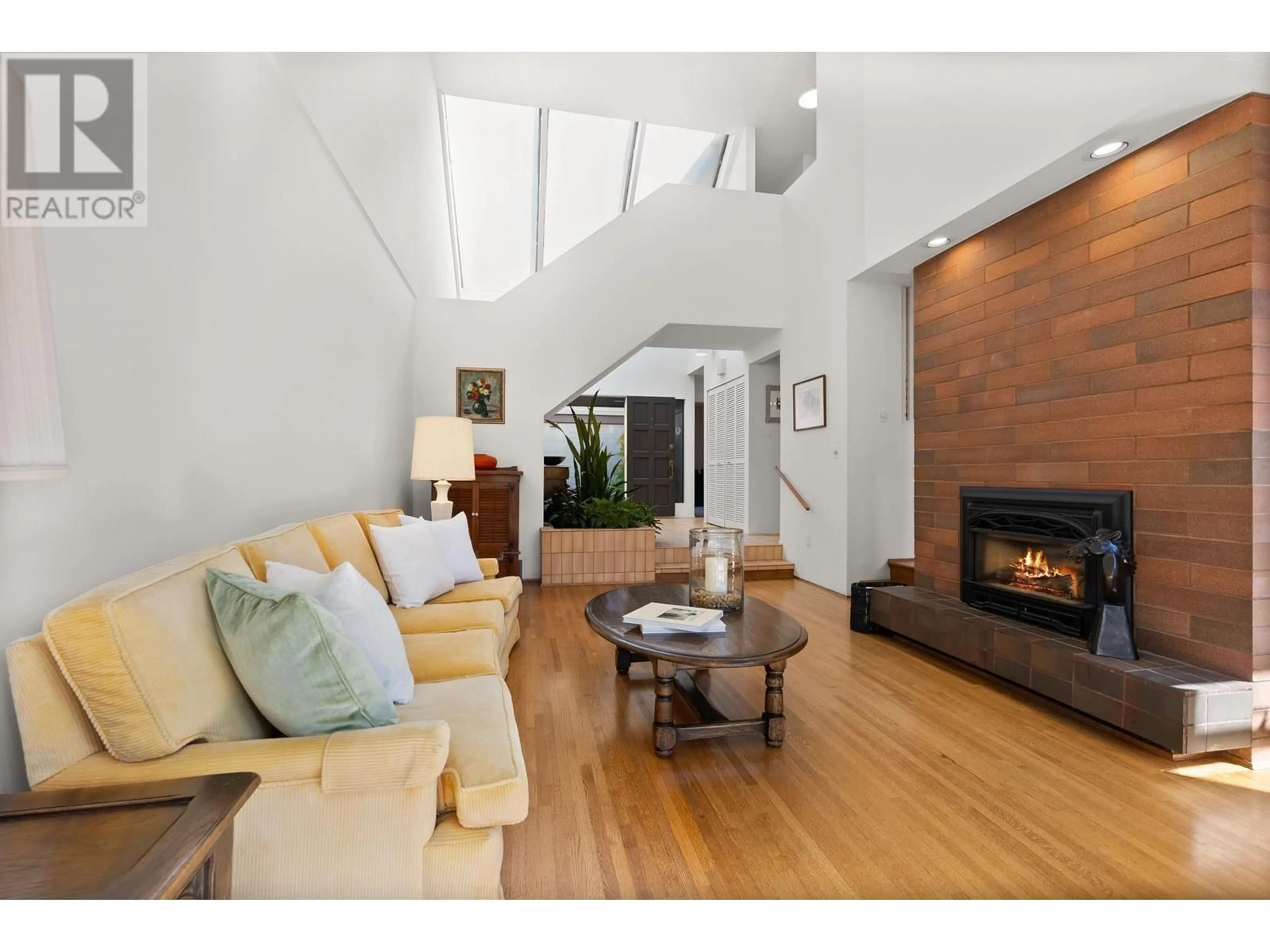 Living room, wood floors for 328 WETHERSFIELD DRIVE, Vancouver British Columbia V5X4N1