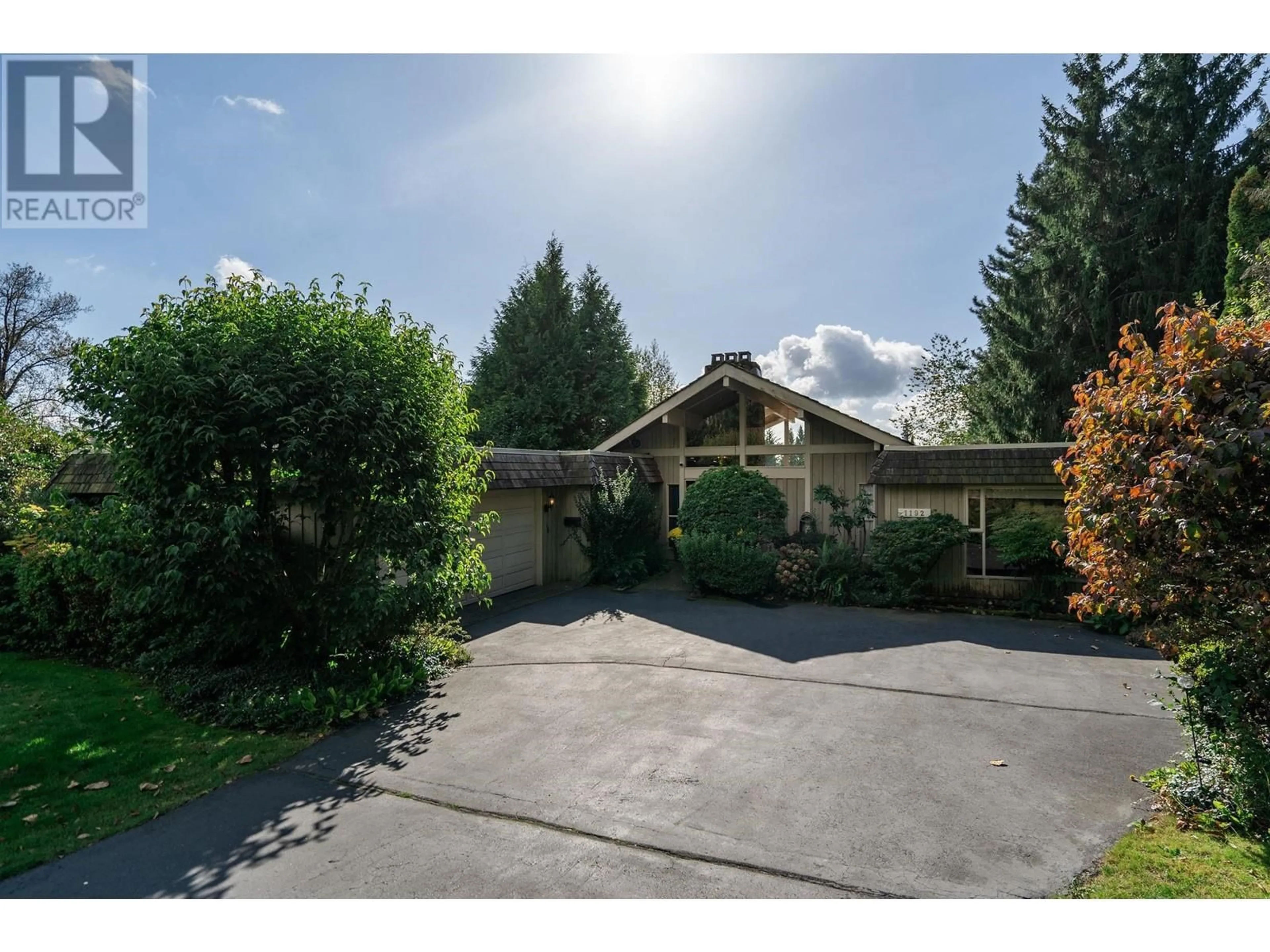 Frontside or backside of a home, the street view for 1192 CHARTWELL CRESCENT, West Vancouver British Columbia V7S2P8