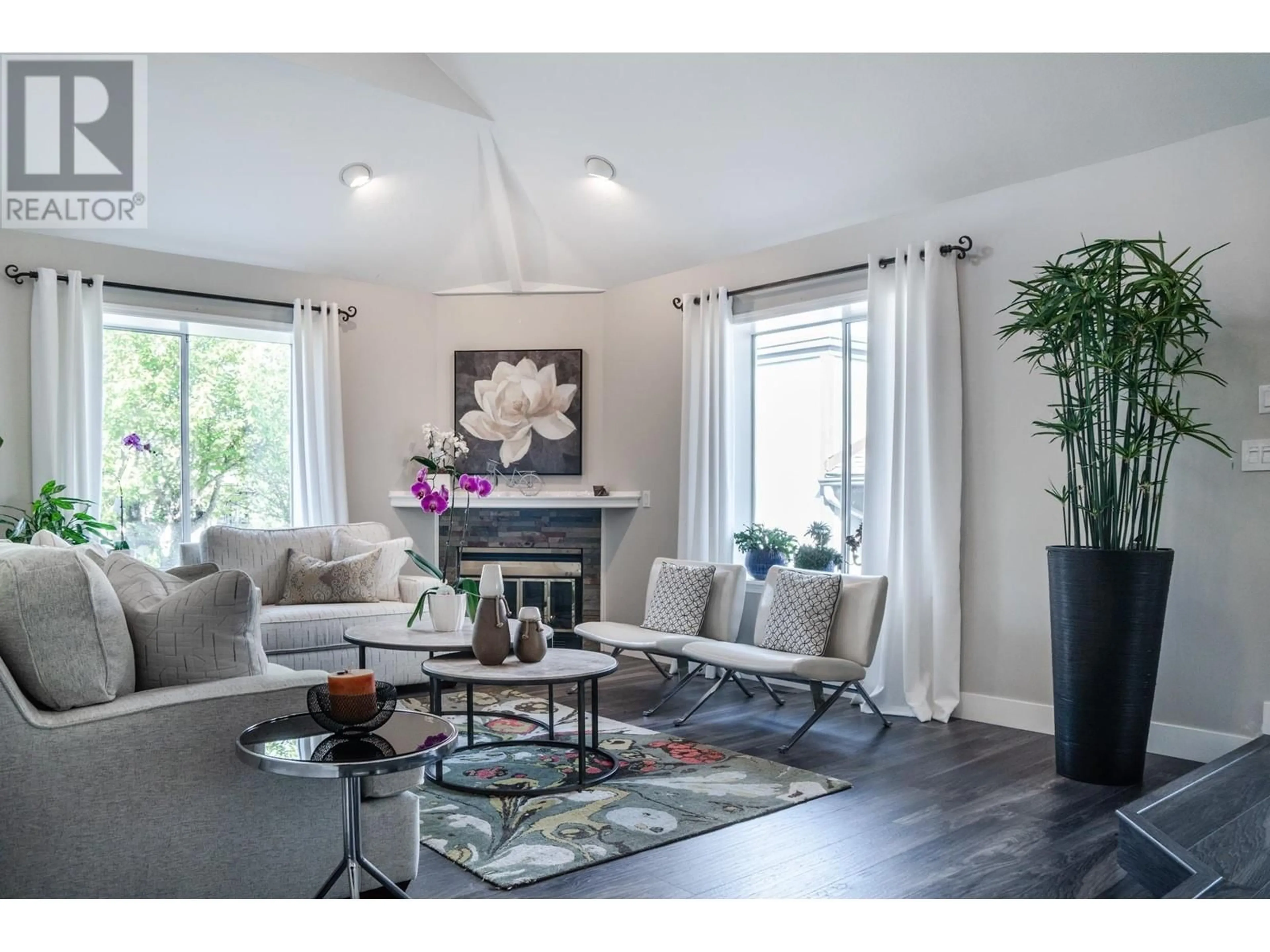 Living room, wood floors for 2616 HOMESTEADER WAY, Port Coquitlam British Columbia V3C5Y6