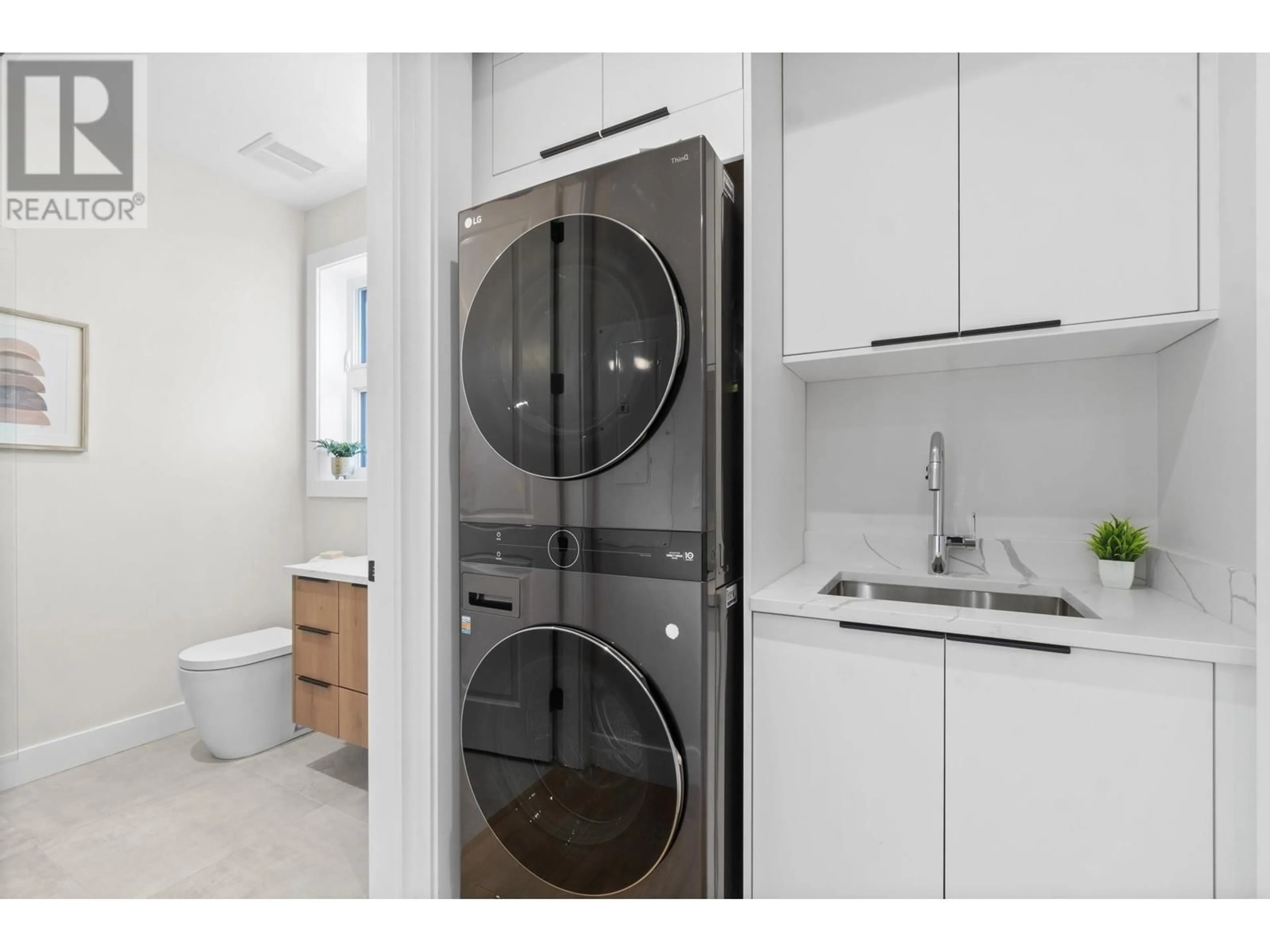 Laundry room for 1 40 46 AVENUE, Vancouver British Columbia V5W1Z1