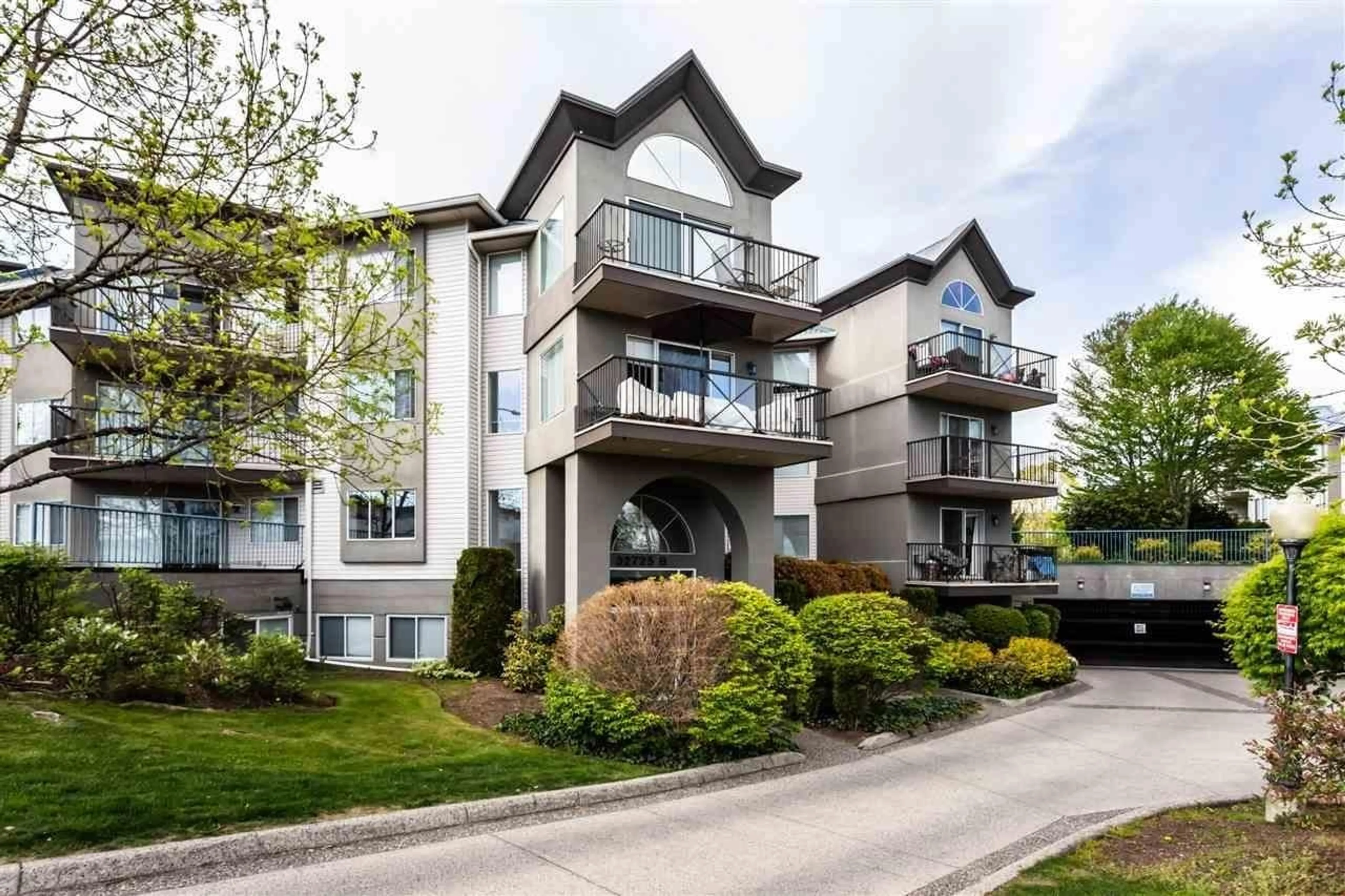 A pic from exterior of the house or condo, cottage for 216 32725 GEORGE FERGUSON WAY, Abbotsford British Columbia V2T5M5