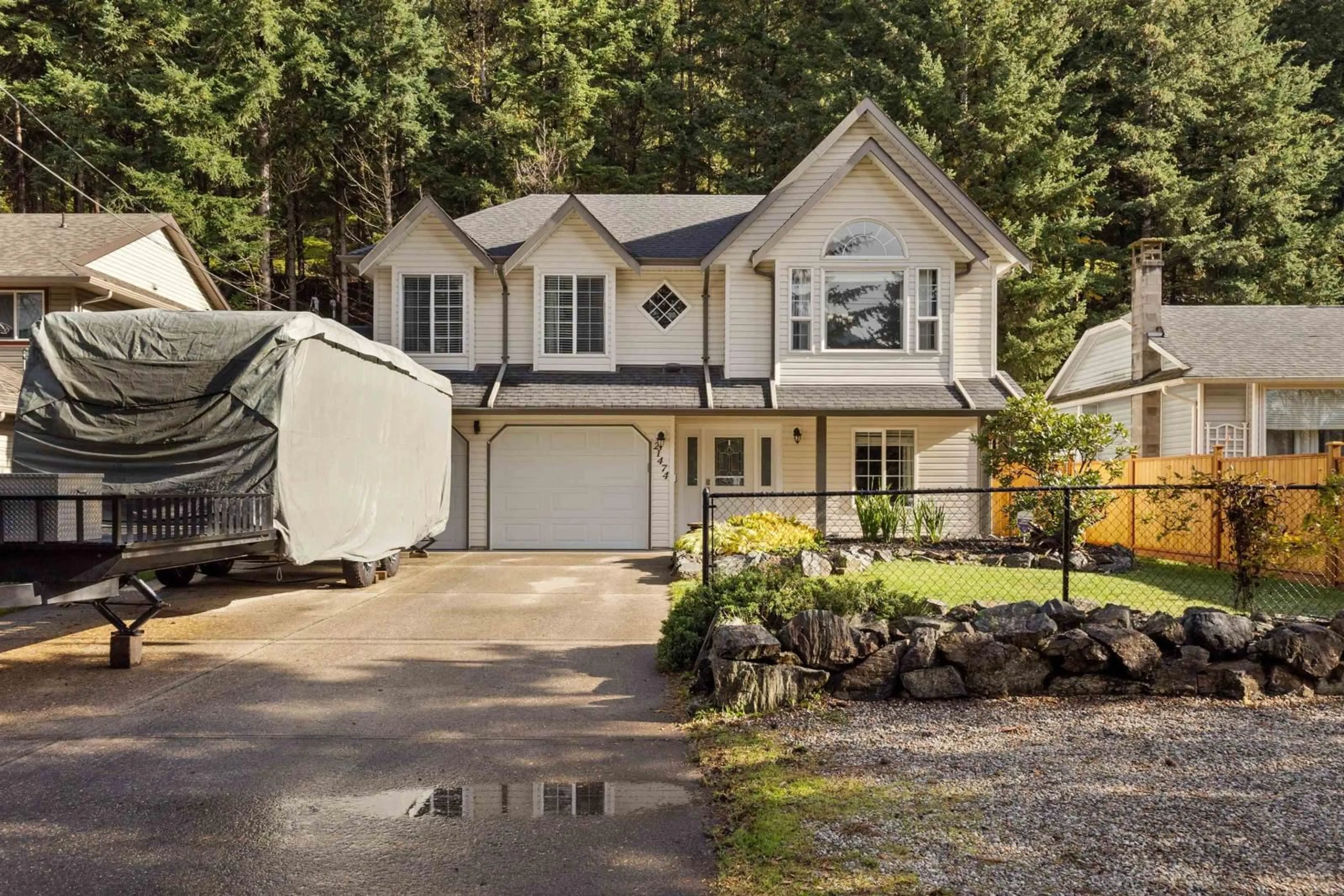 Frontside or backside of a home, cottage for 21474 RICHMOND DRIVE, Hope British Columbia V0X1L1