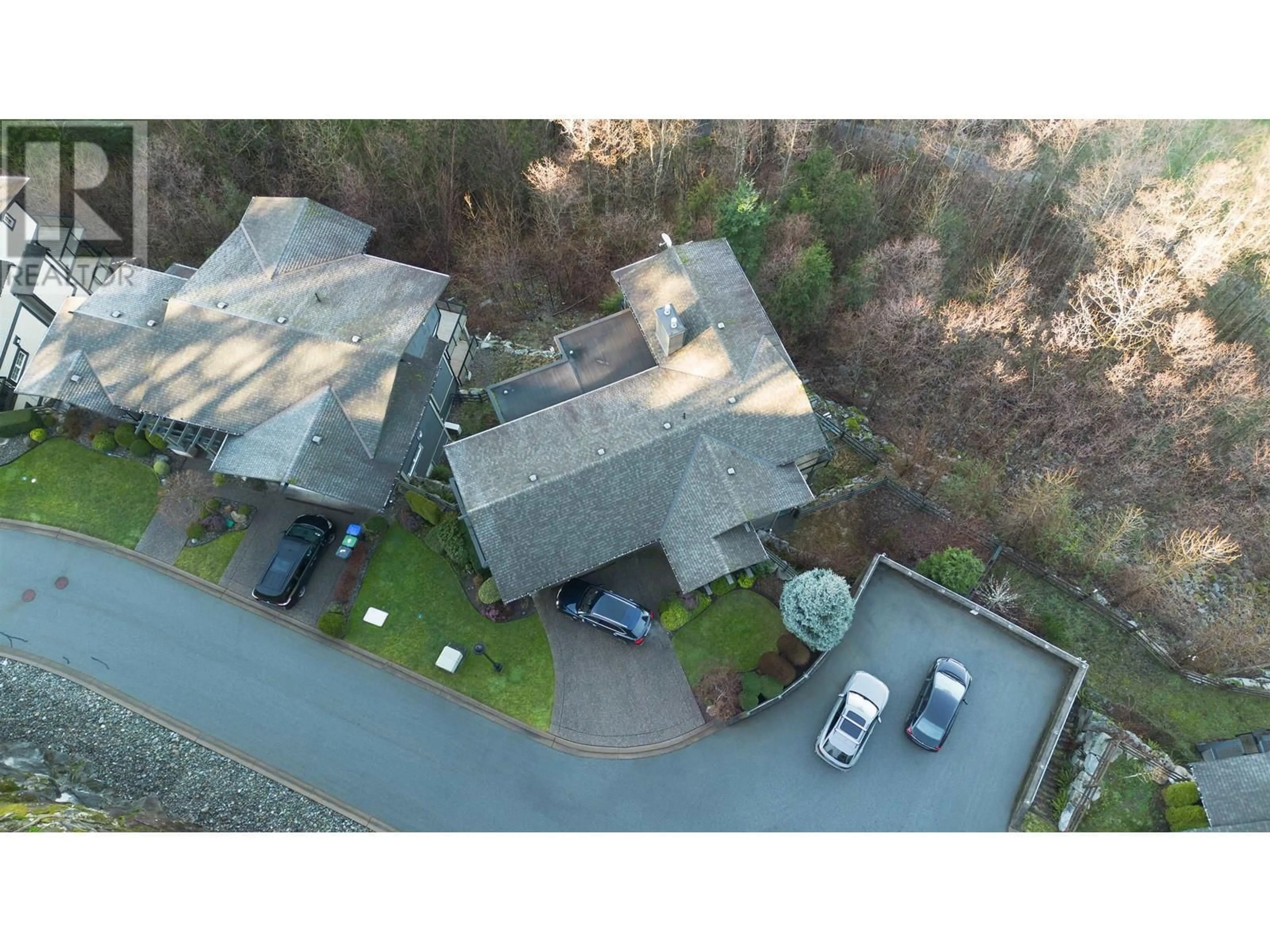 Frontside or backside of a home, the street view for 800 OCEAN CREST DRIVE, West Vancouver British Columbia V8B1A3