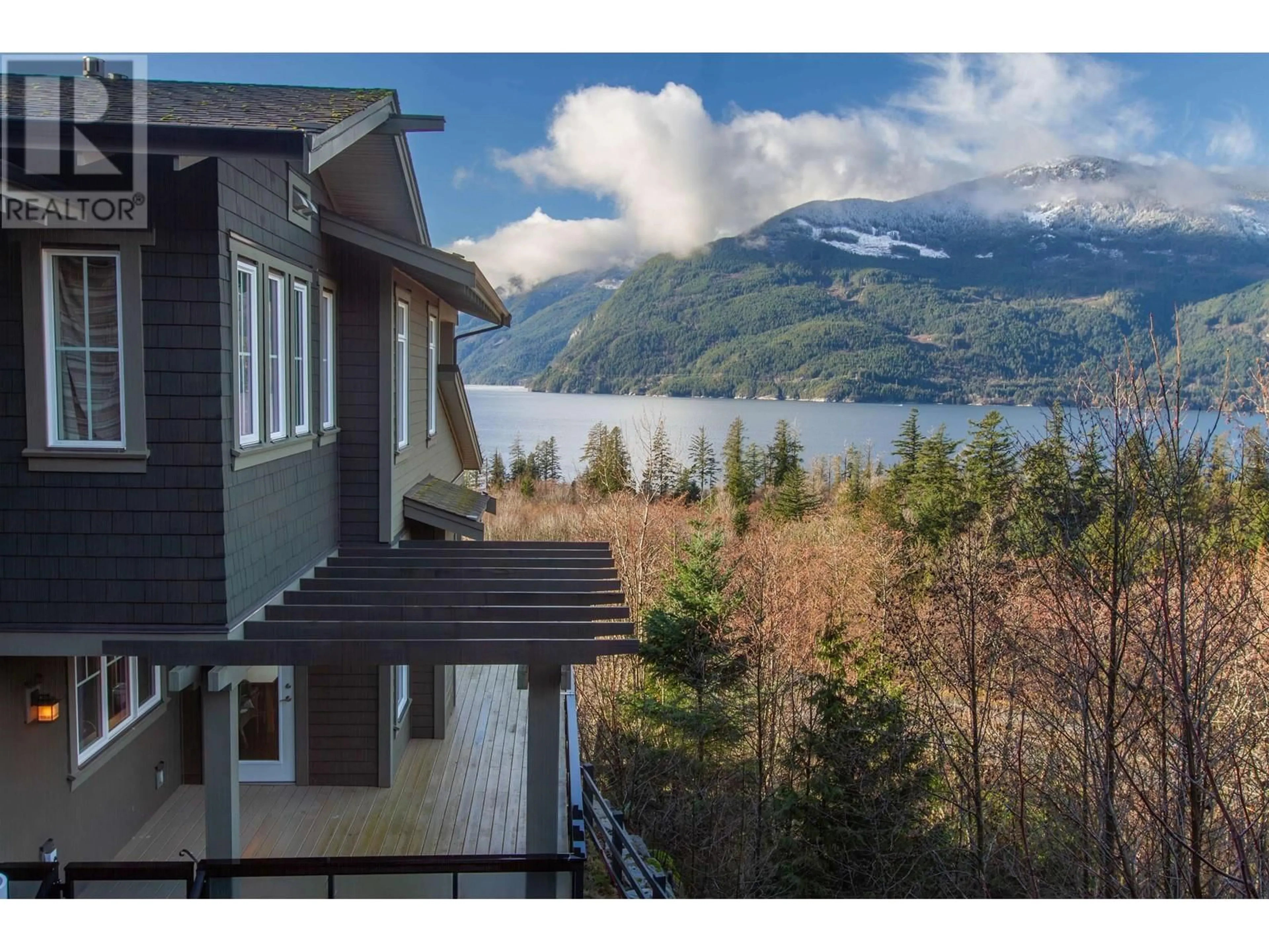 A pic from exterior of the house or condo, cottage for 800 OCEAN CREST DRIVE, West Vancouver British Columbia V8B1A3