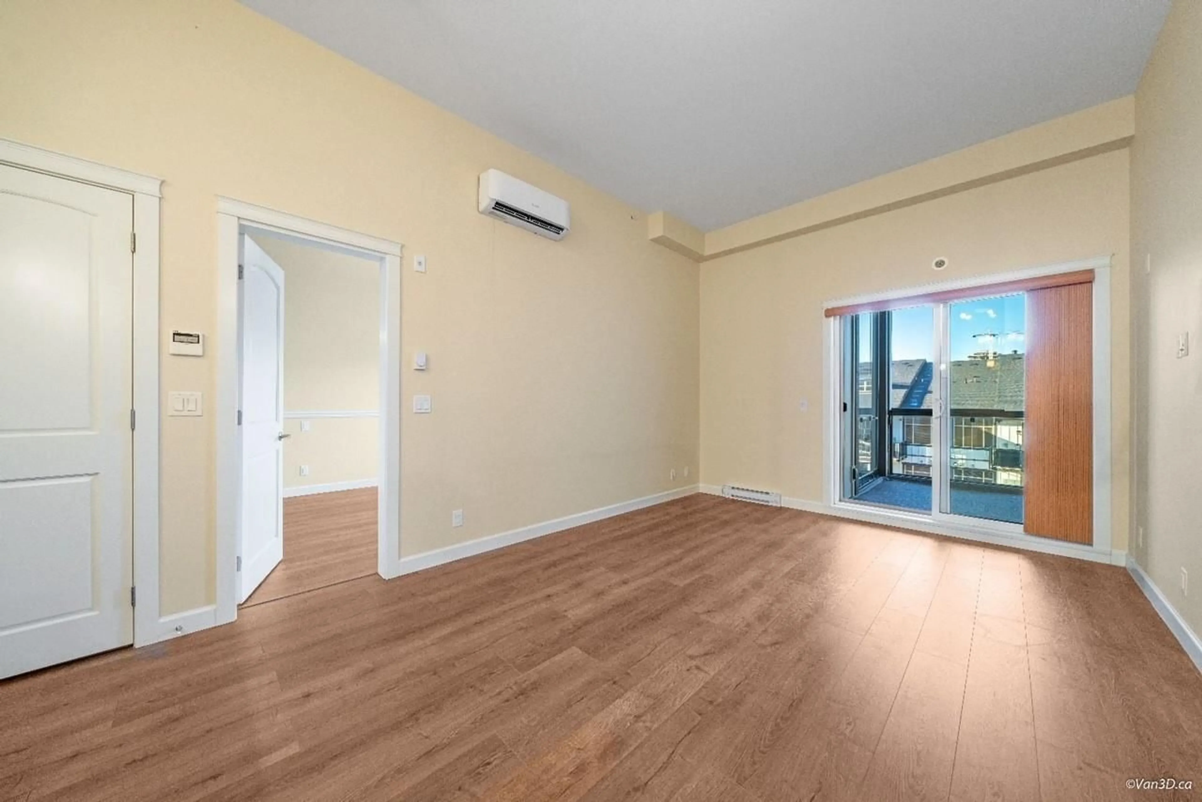 A pic of a room, wood floors for 504 20367 85 AVENUE, Langley British Columbia V2Y3R1