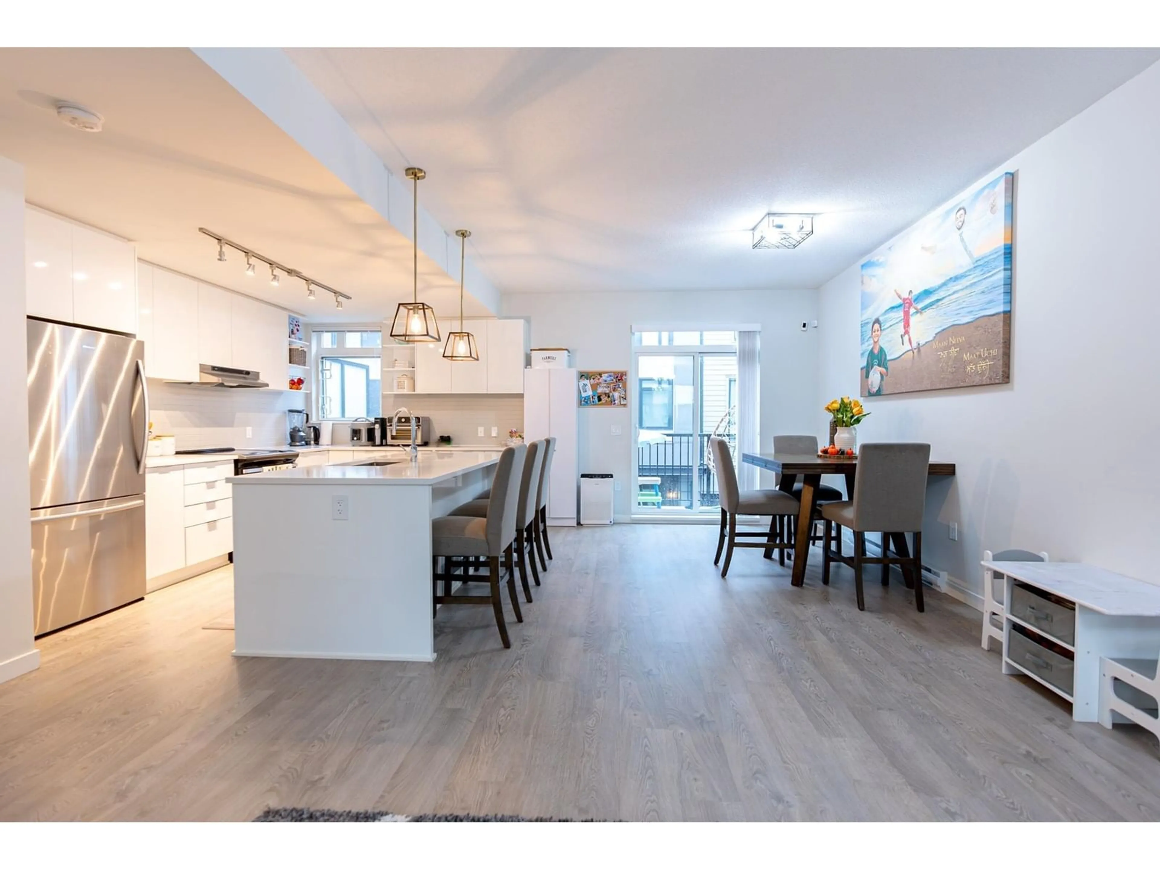 Open concept kitchen for 20 15151 EDMUND DRIVE, Surrey British Columbia V3S0B2