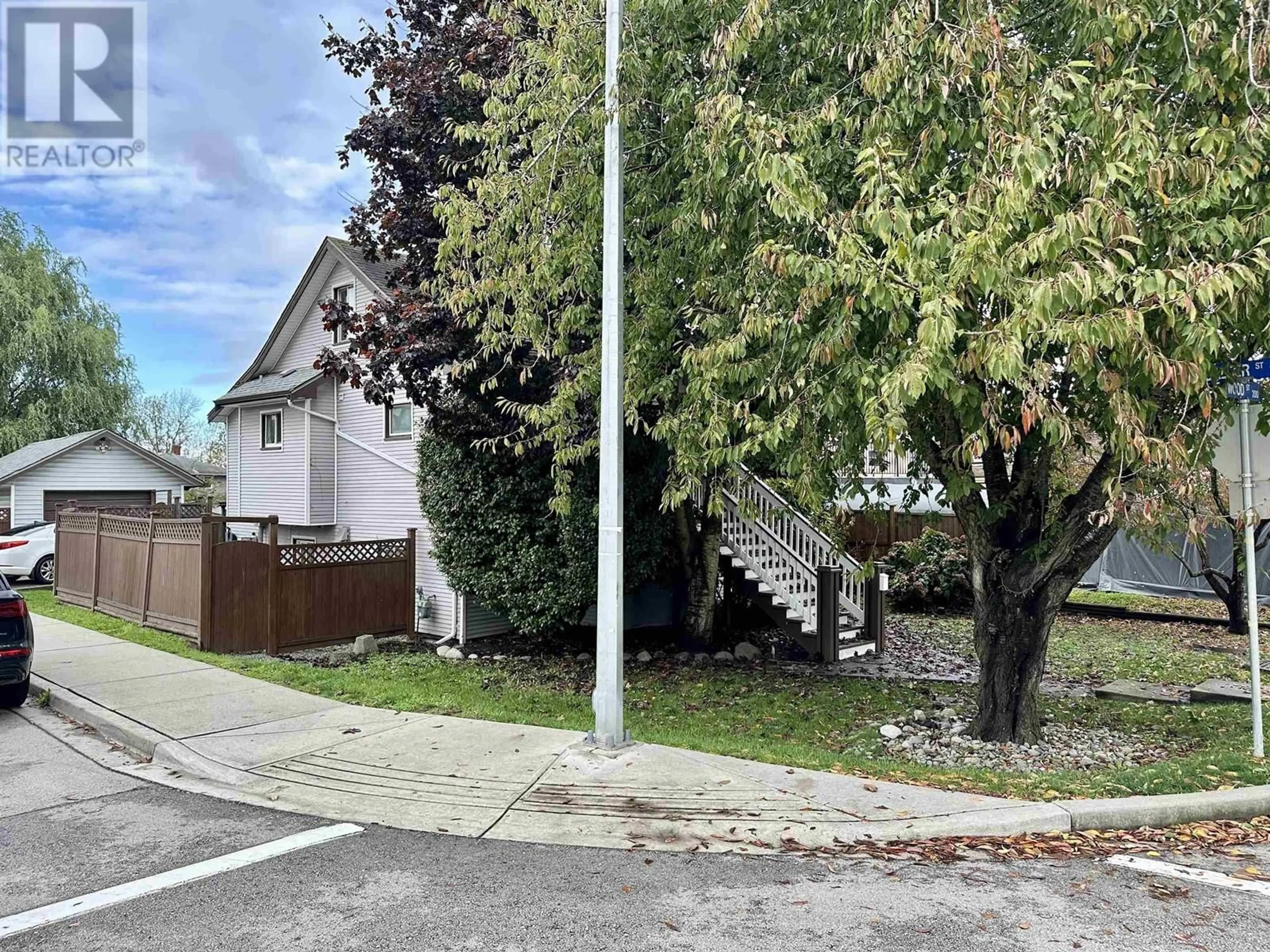 A pic from exterior of the house or condo, the street view for 204 WOOD STREET, New Westminster British Columbia V3M5K4