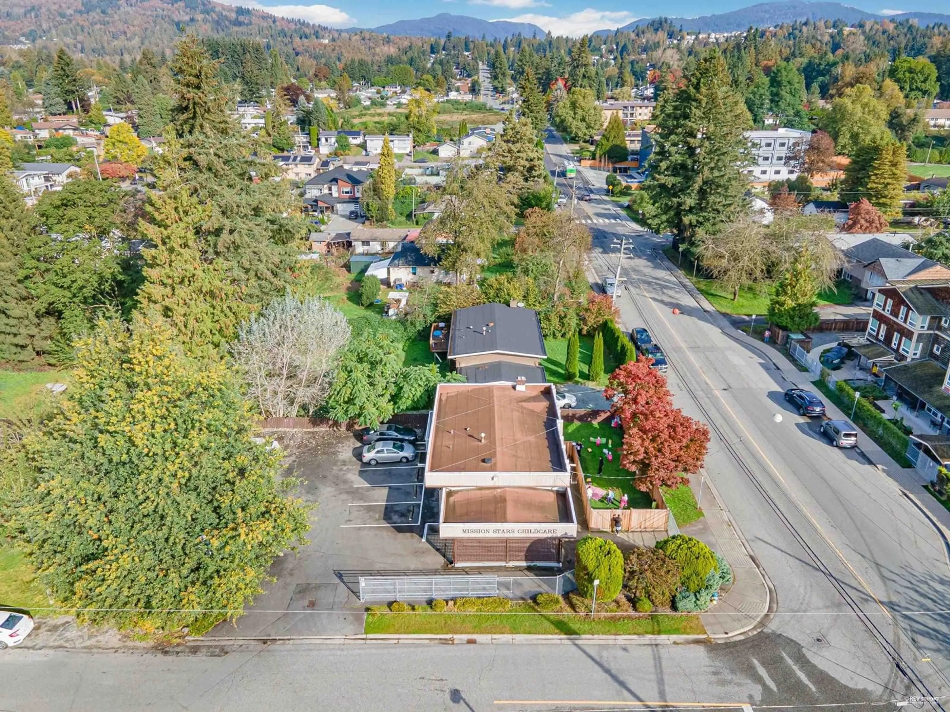 Frontside or backside of a home, the street view for 7393 HURD STREET, Mission British Columbia V2V3H8