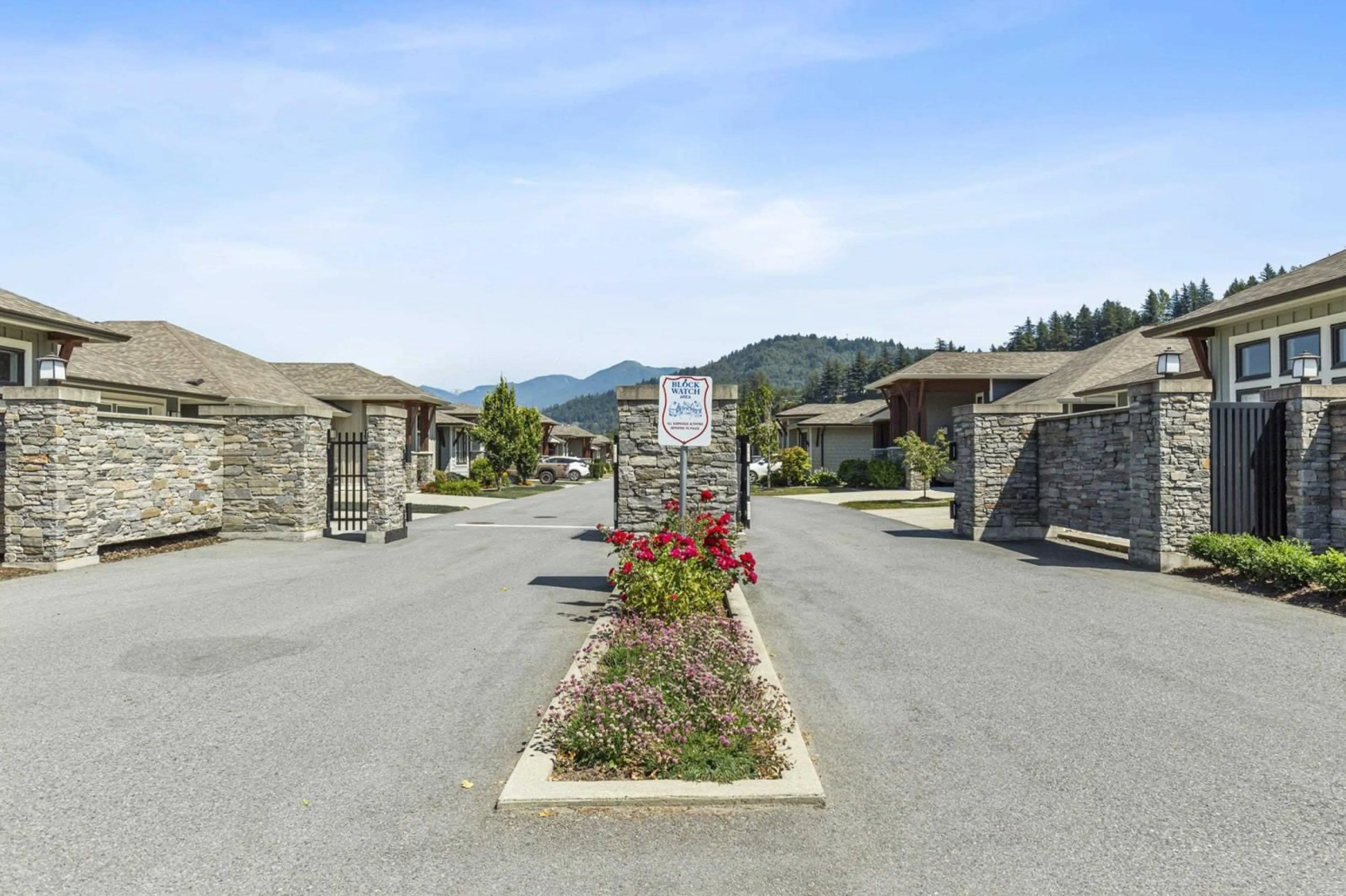 Patio, the view of mountain for 51 46110 THOMAS ROAD, Chilliwack British Columbia V2R2R4