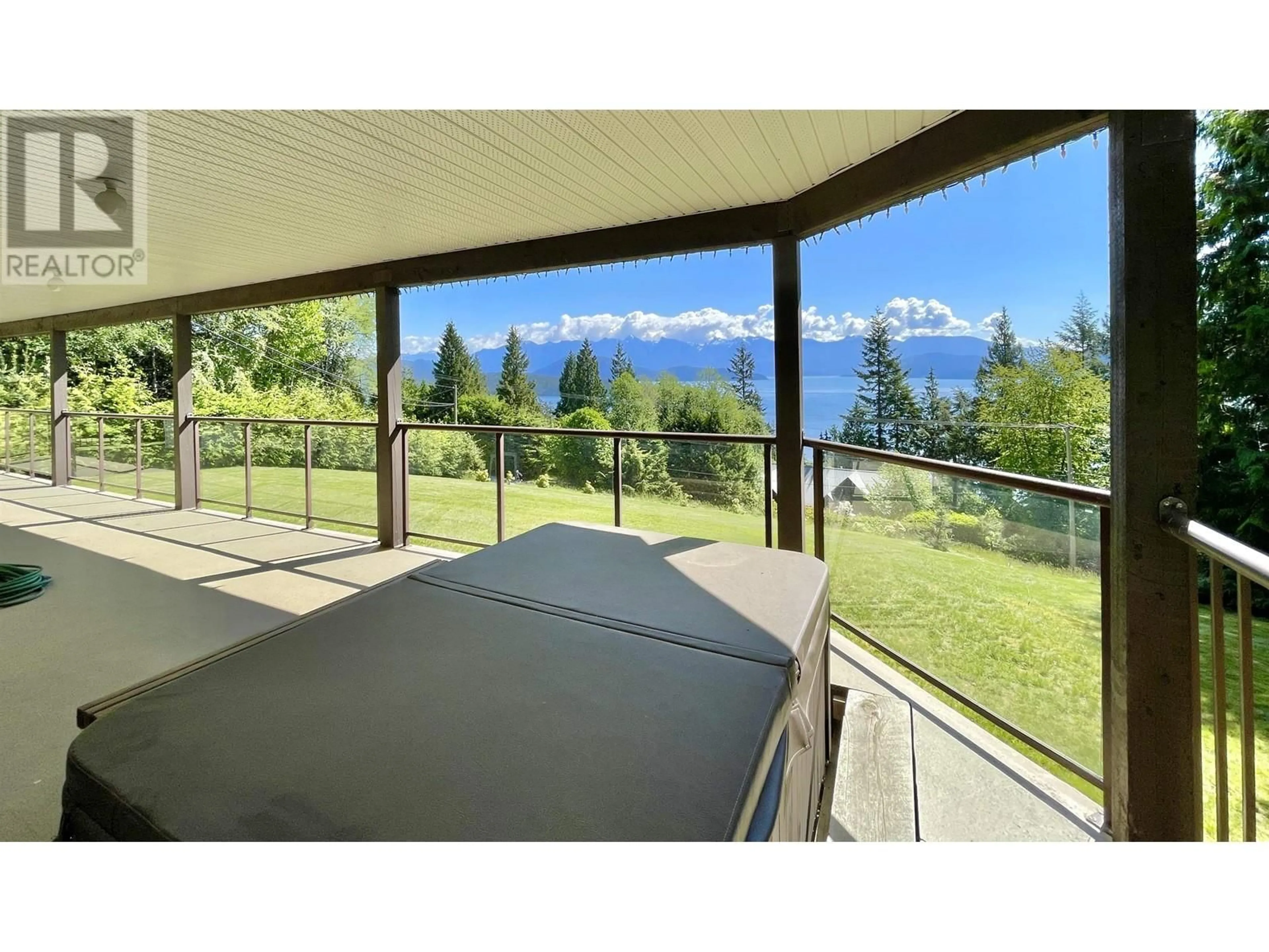 Patio, cottage for 259 BRIDGEMAN ROAD, Gibsons British Columbia V0N1V1