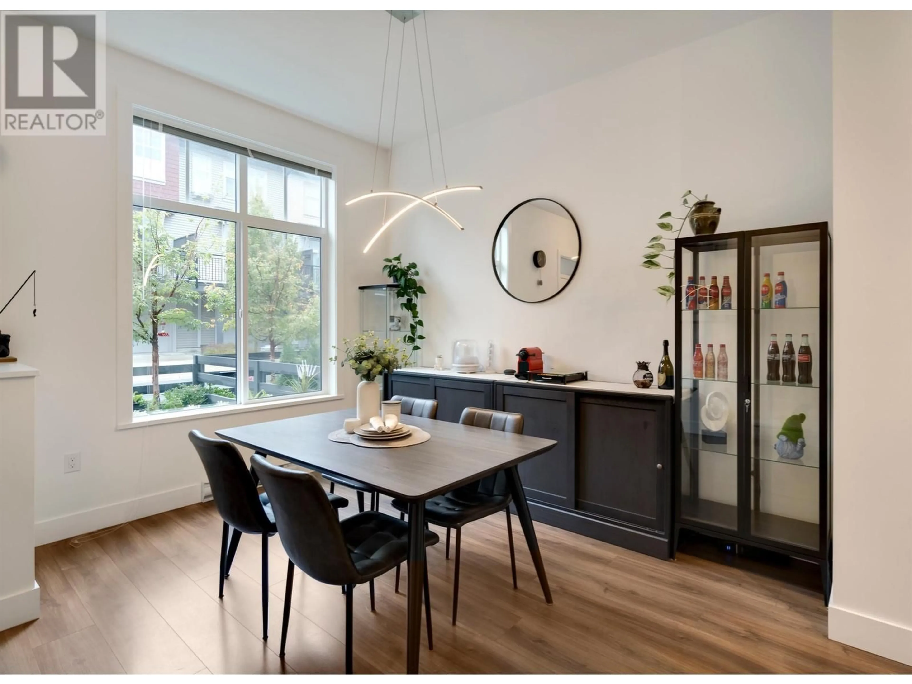 Dining room, wood floors for 117 3529 BAYCREST AVENUE, Coquitlam British Columbia V3B0S3