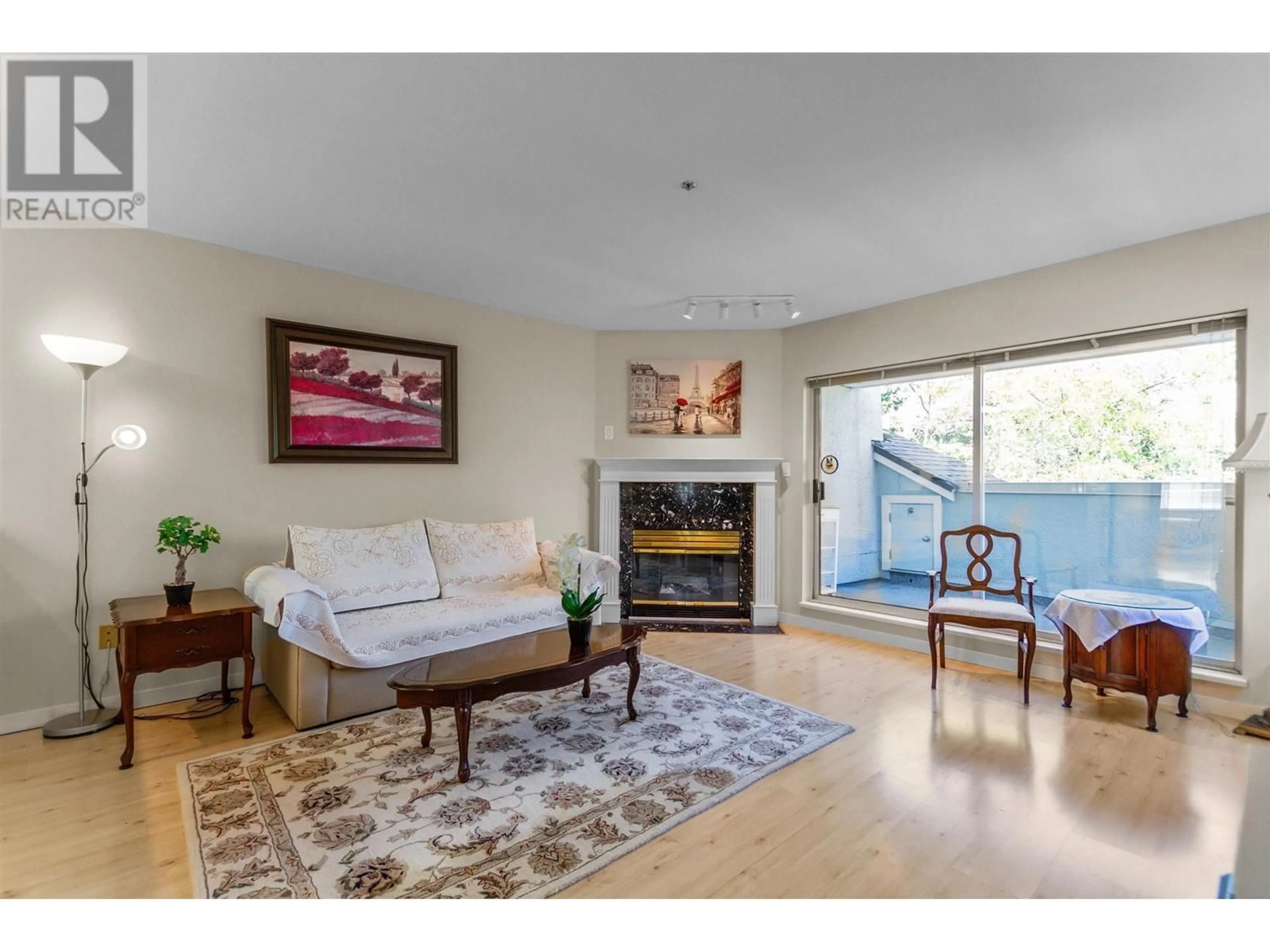 Living room, wood floors for PH2 668 W 16TH AVENUE, Vancouver British Columbia V5Z1S6