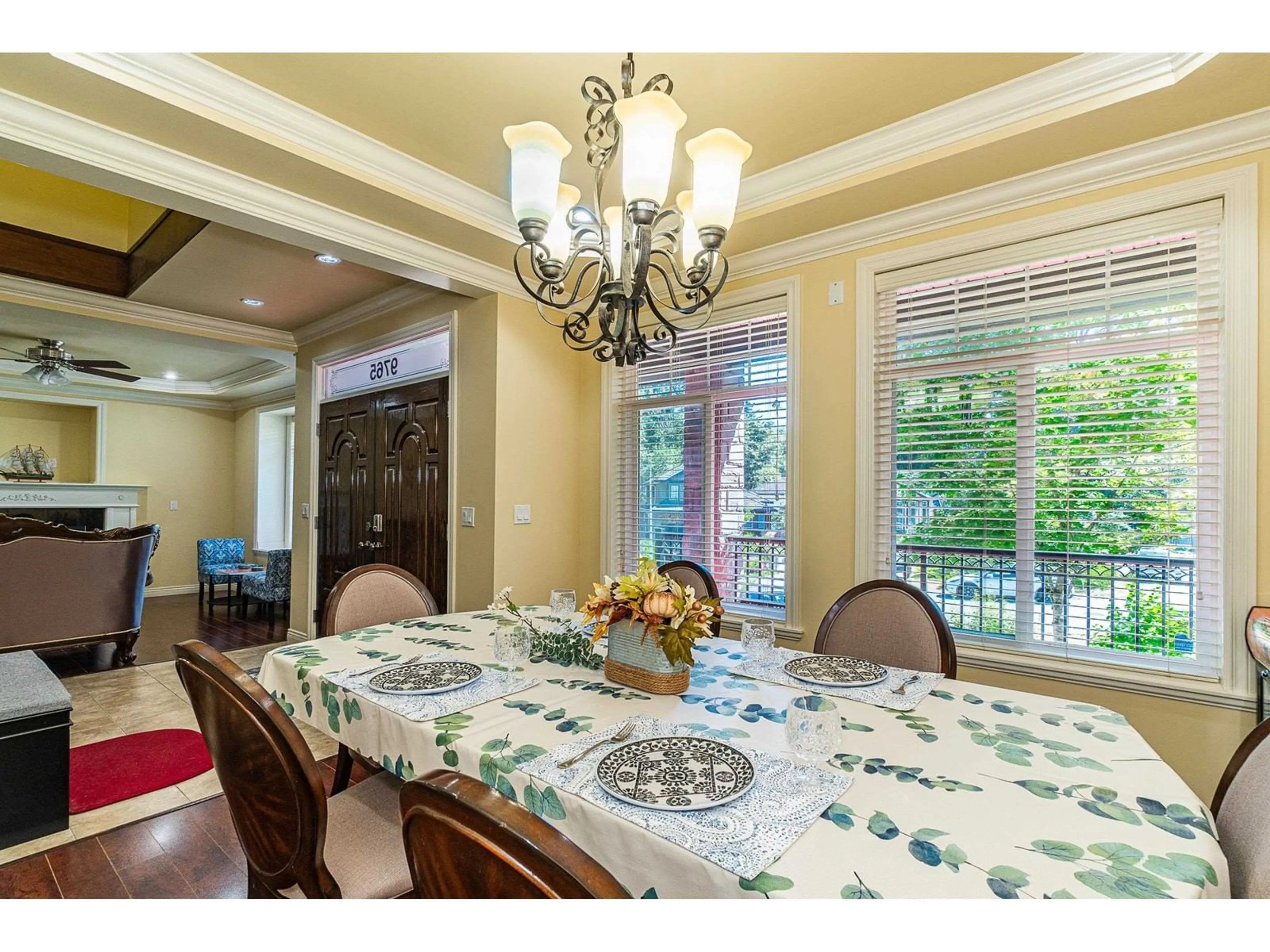 Dining room, wood floors for 9765 160A STREET, Surrey British Columbia V4N5M1