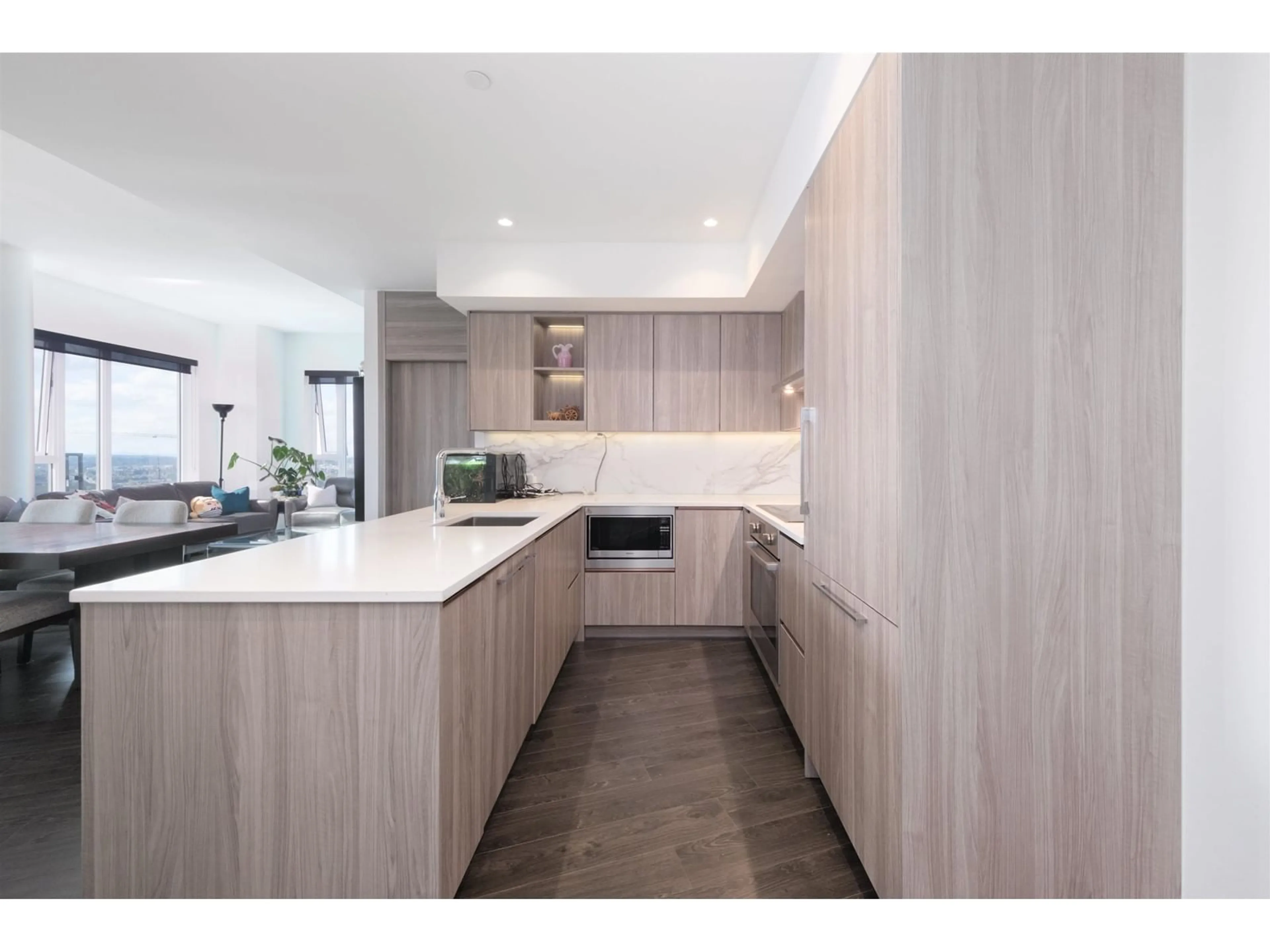 Contemporary kitchen, wood floors for 4105 9887 WHALLEY BOULEVARD, Surrey British Columbia V3T0P4