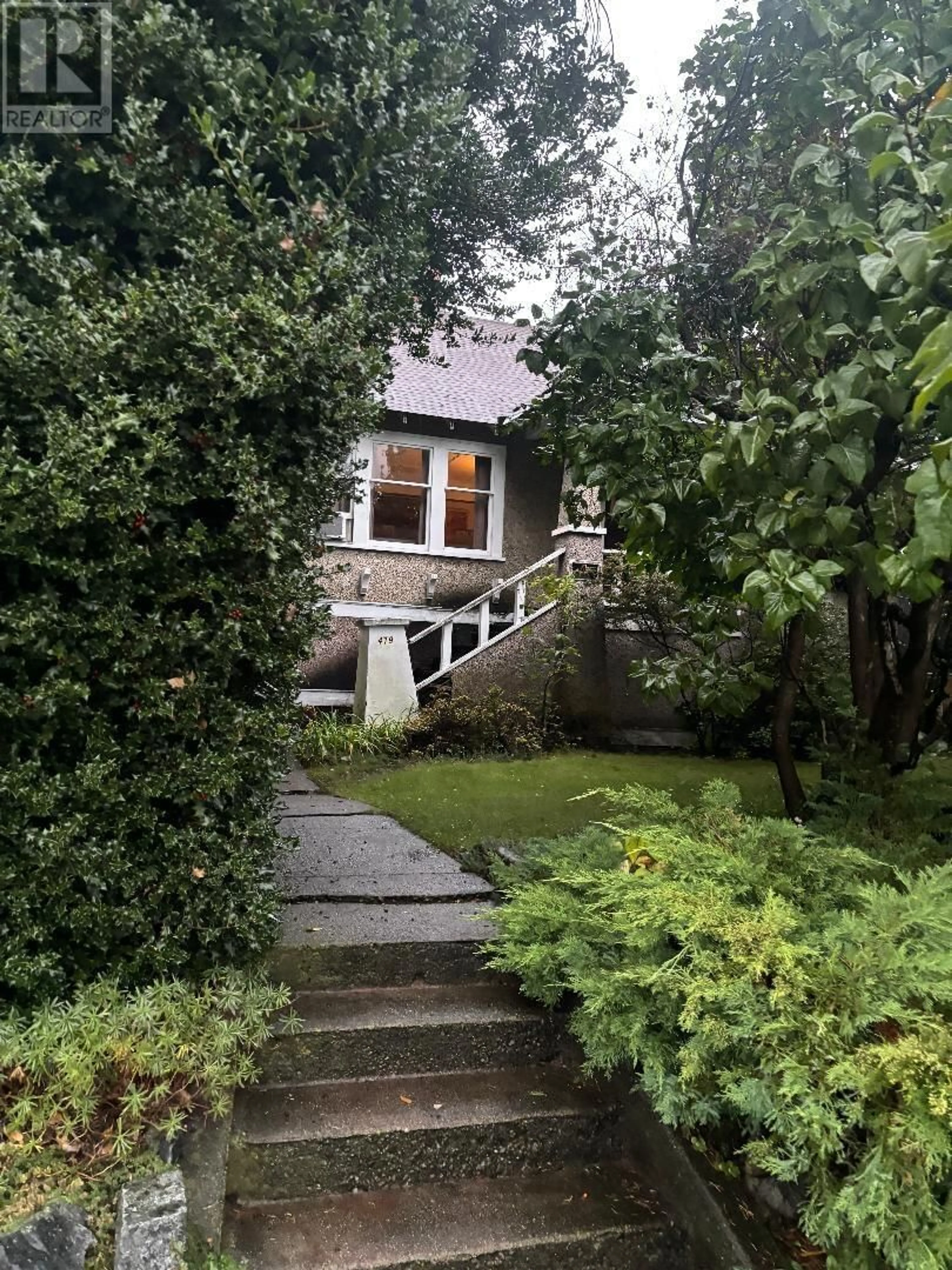 Frontside or backside of a home, cottage for 419 SEVENTH STREET, New Westminster British Columbia V3M3L2