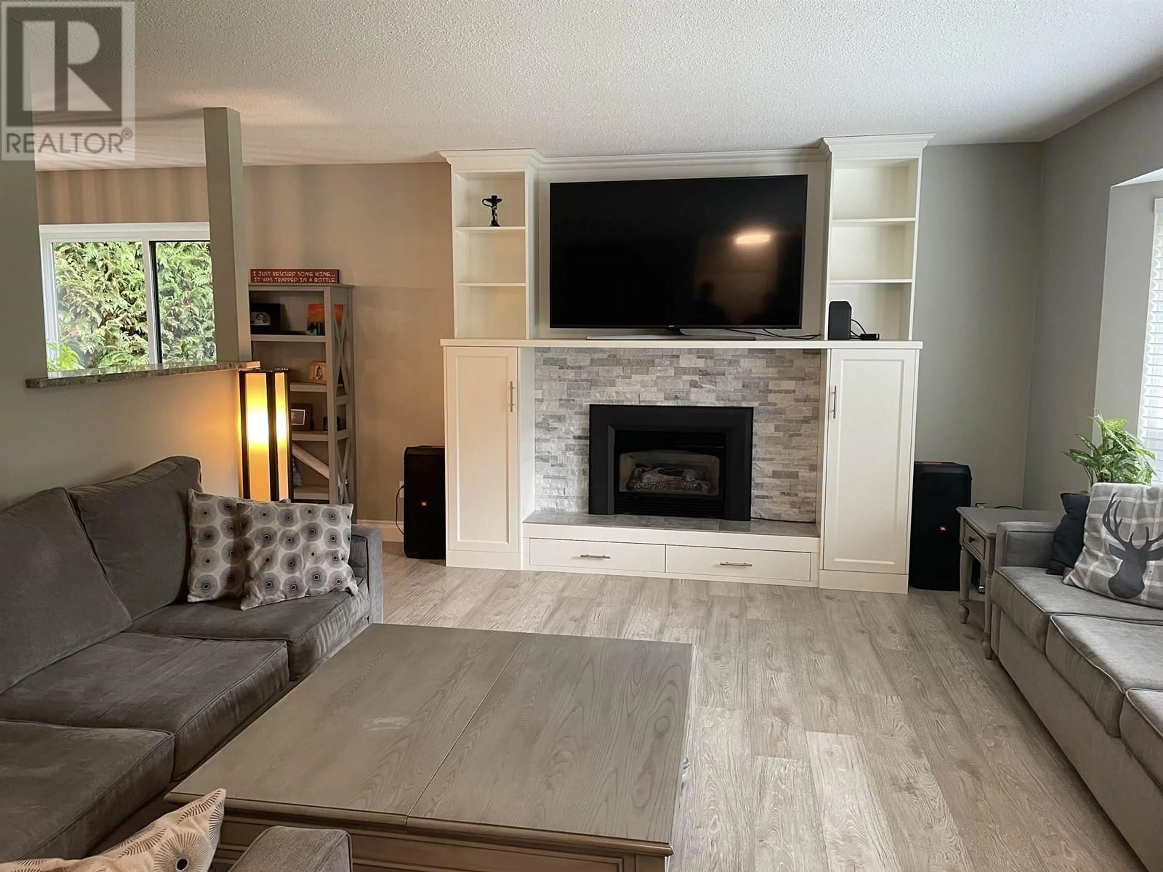 Living room, wood floors for 27171 112TH AVENUE, Maple Ridge British Columbia V2W1Y7