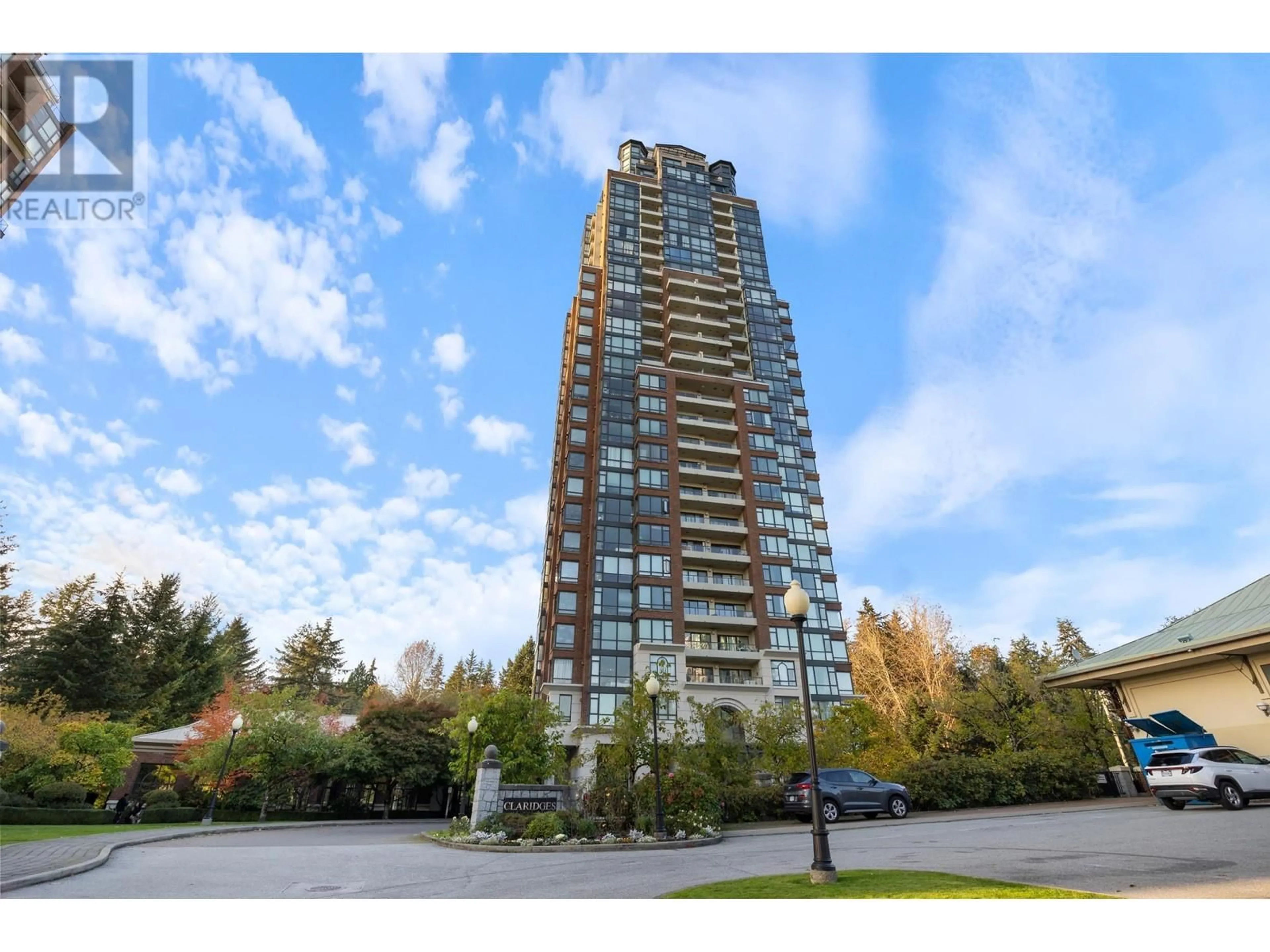 A pic from exterior of the house or condo, the front or back of building for 308 6837 STATION HILL DRIVE, Burnaby British Columbia V3N5B7