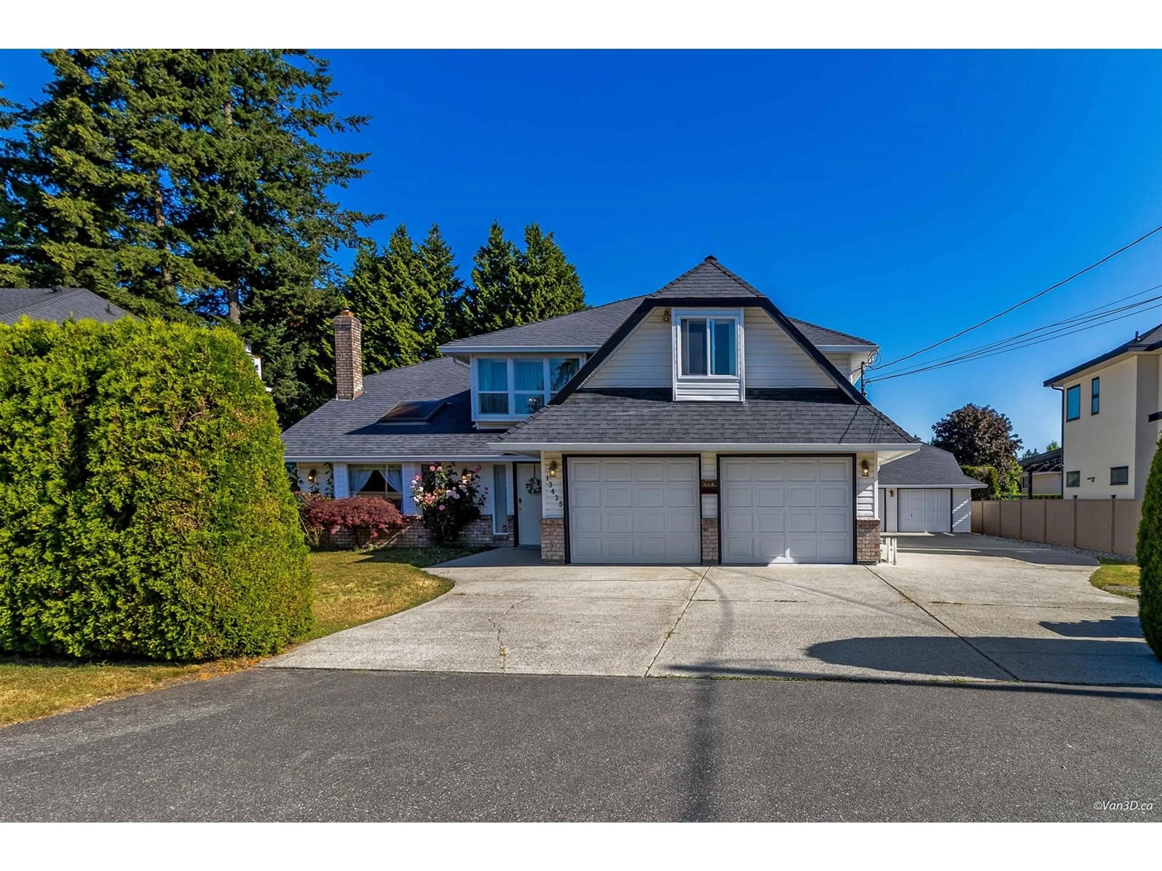 Frontside or backside of a home, the street view for 13425 60 AVENUE, Surrey British Columbia V3X2M4