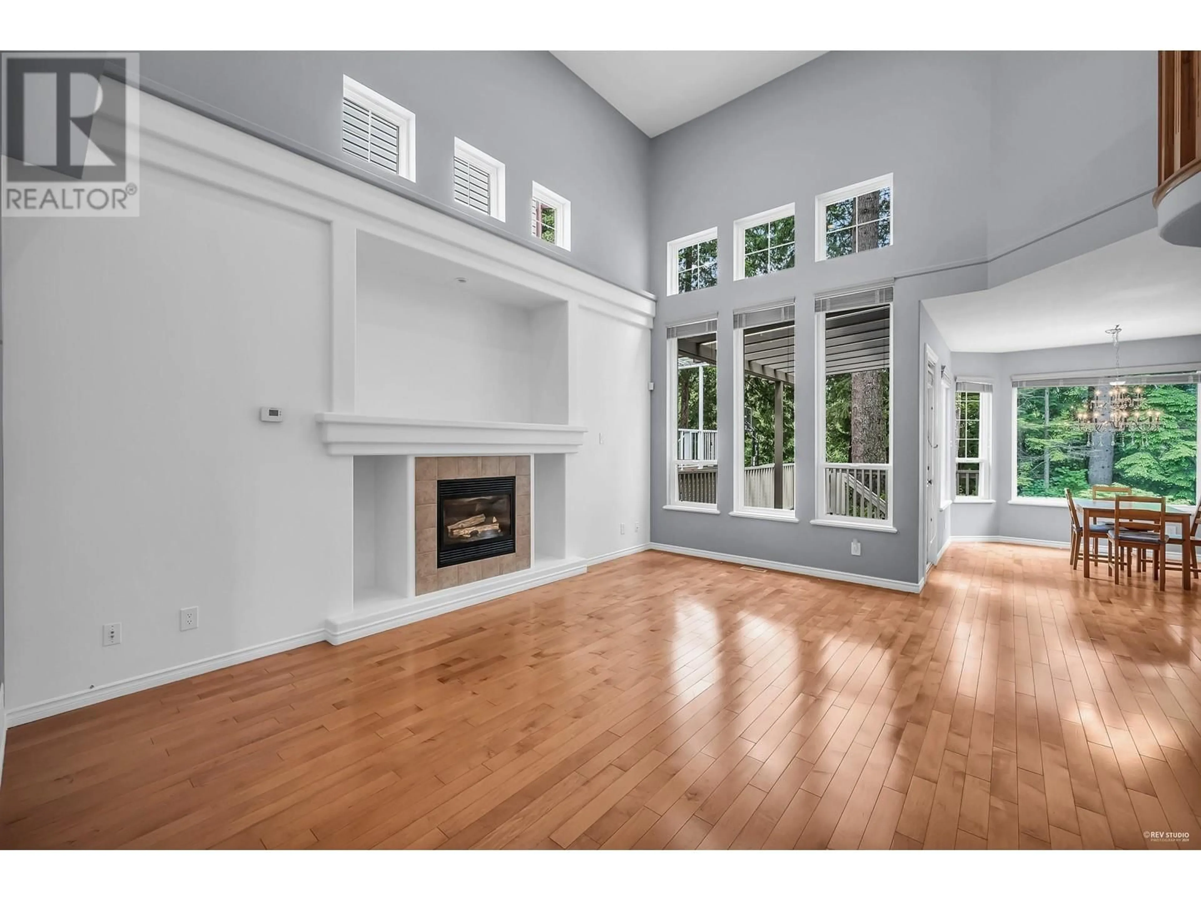 Living room, wood floors for 3269 CHARTWELL GREEN, Coquitlam British Columbia V3E3M9