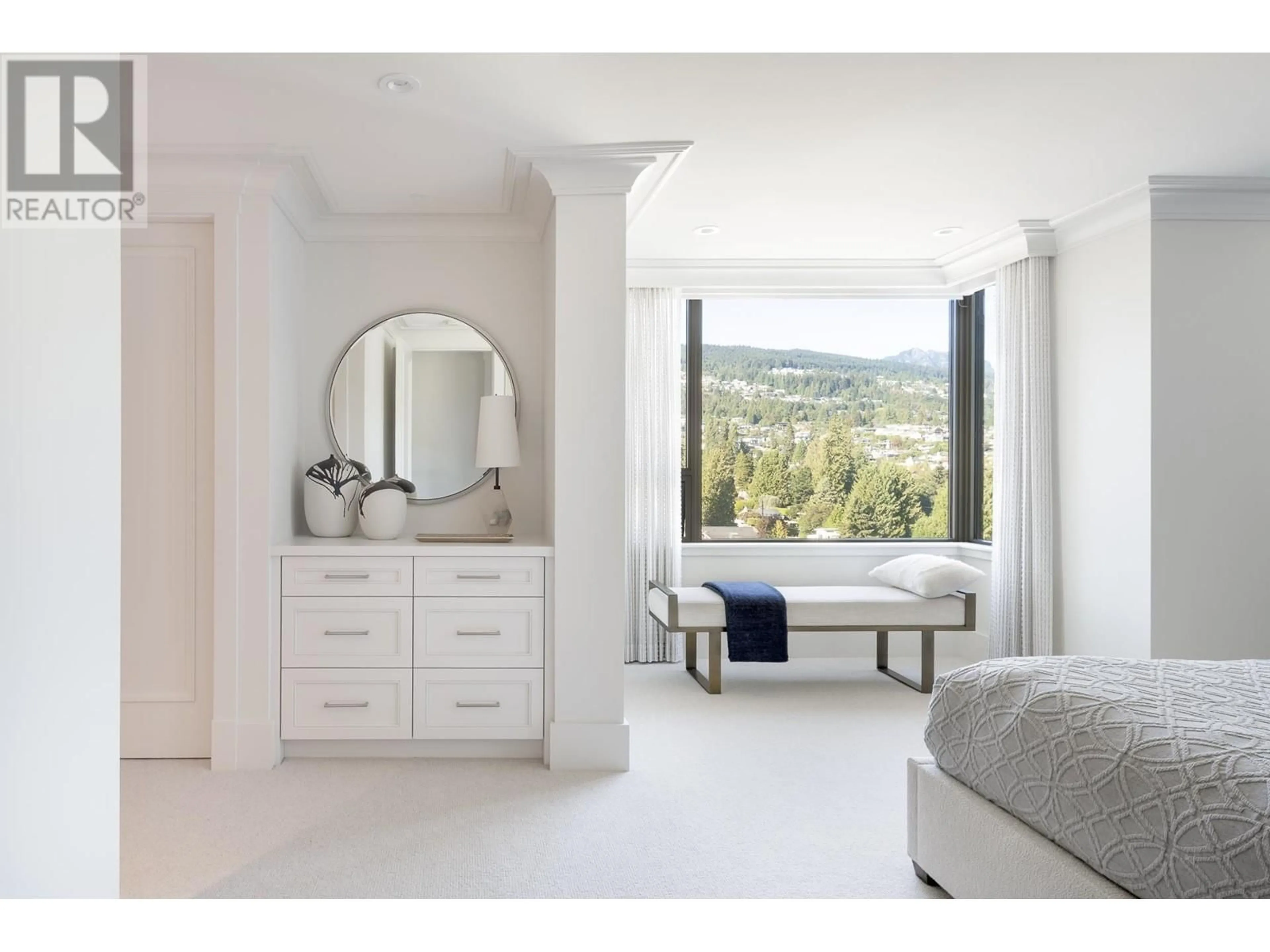 Contemporary bathroom, ceramic floors for 11 2250 BELLEVUE AVENUE, West Vancouver British Columbia V7V1C6