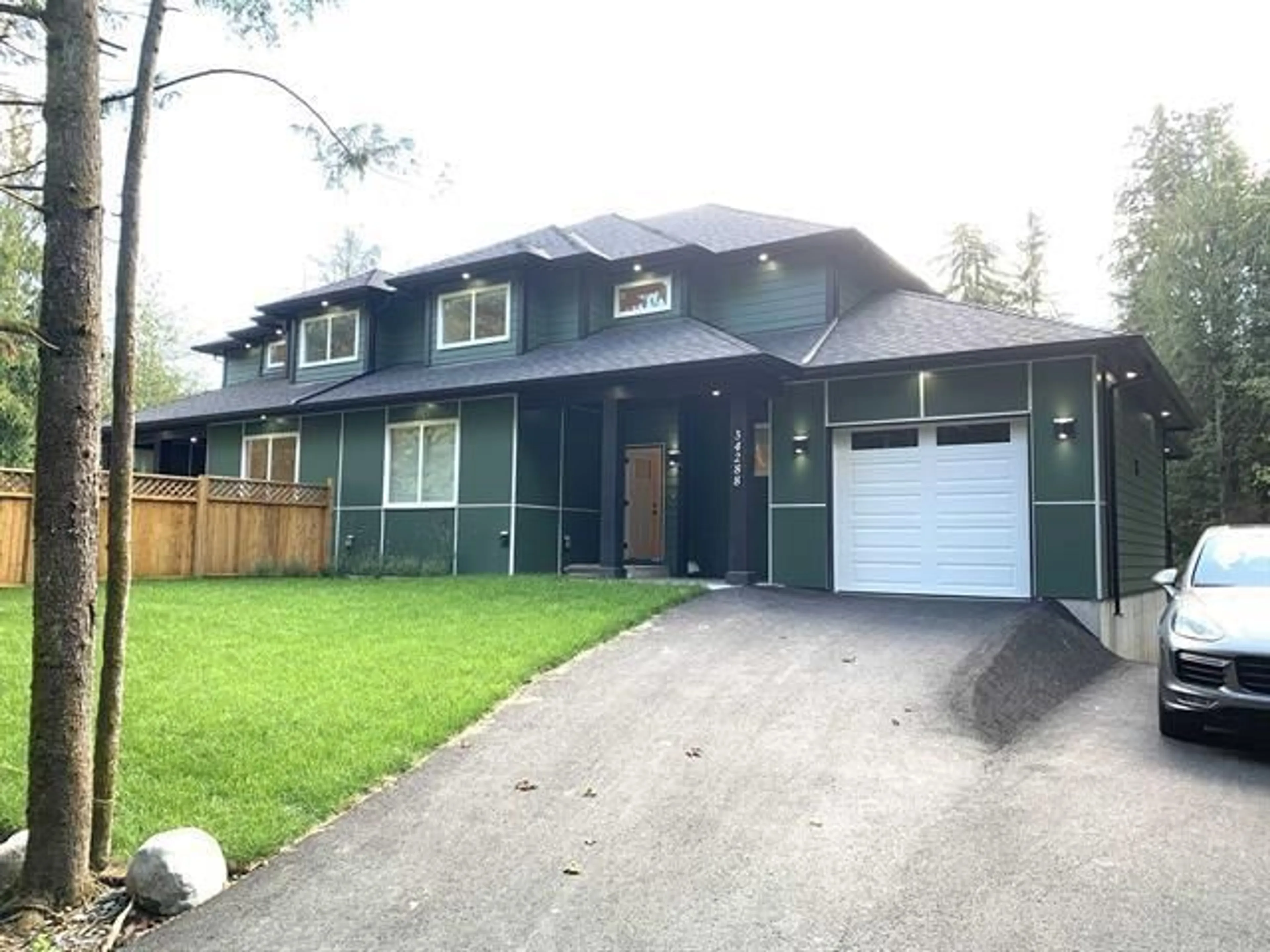 Frontside or backside of a home, cottage for 34288 FERNDALE AVENUE, Mission British Columbia V2V6B2