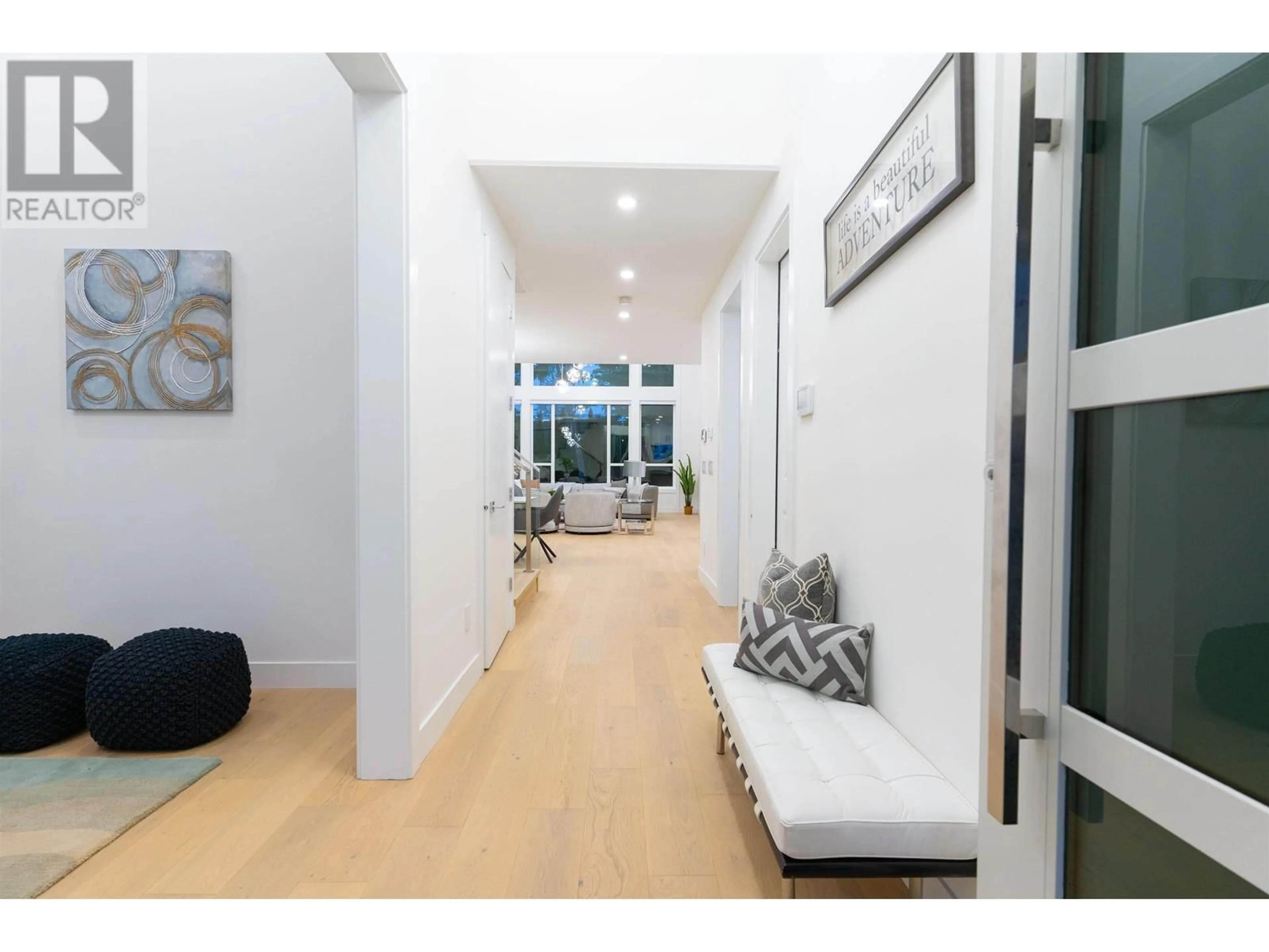 Indoor foyer, wood floors for 5744 16A AVENUE, Delta British Columbia V4L1H9