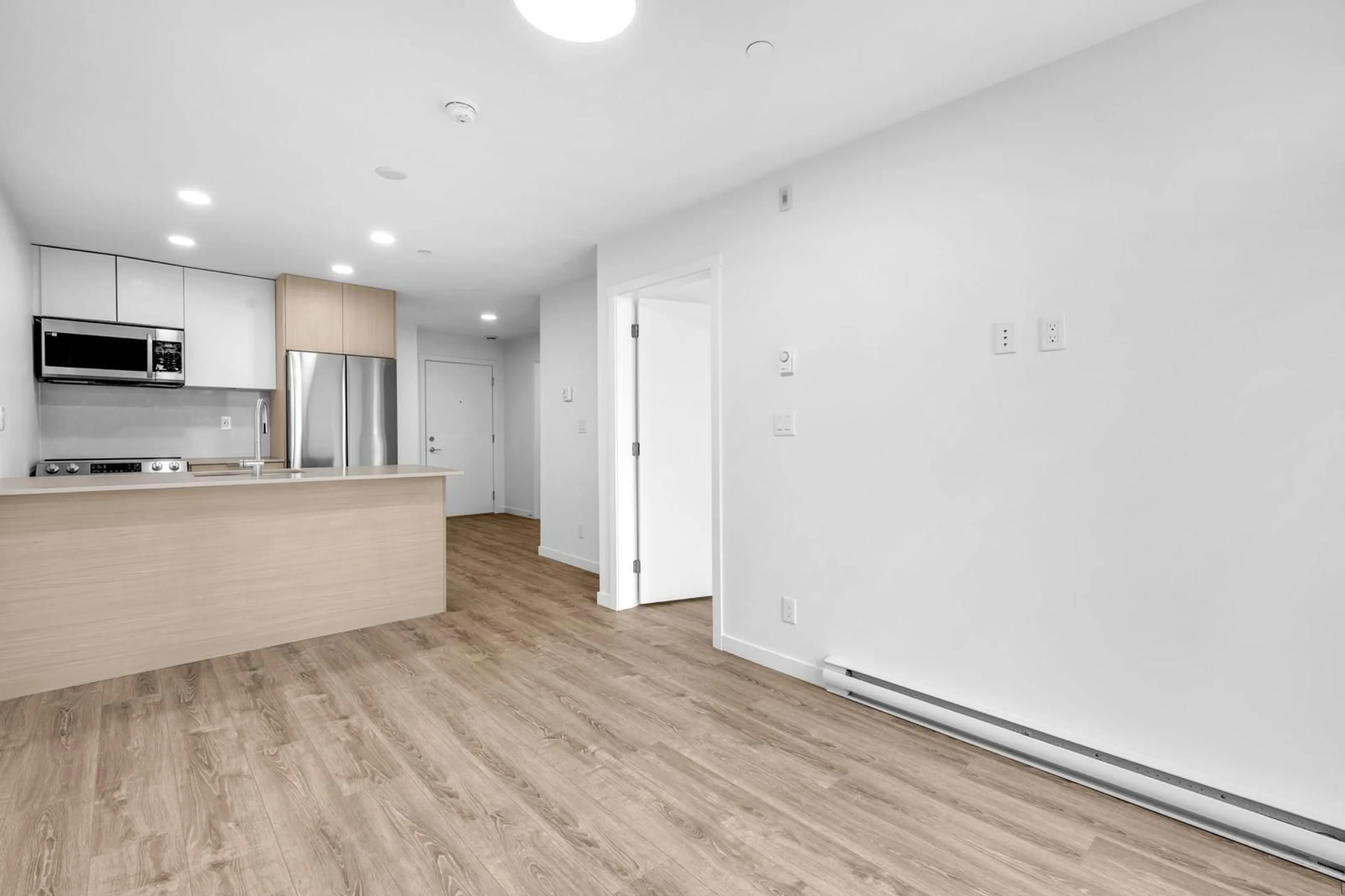 Other indoor space, wood floors for 228 13968 LAUREL DRIVE, Surrey British Columbia V3T1A8