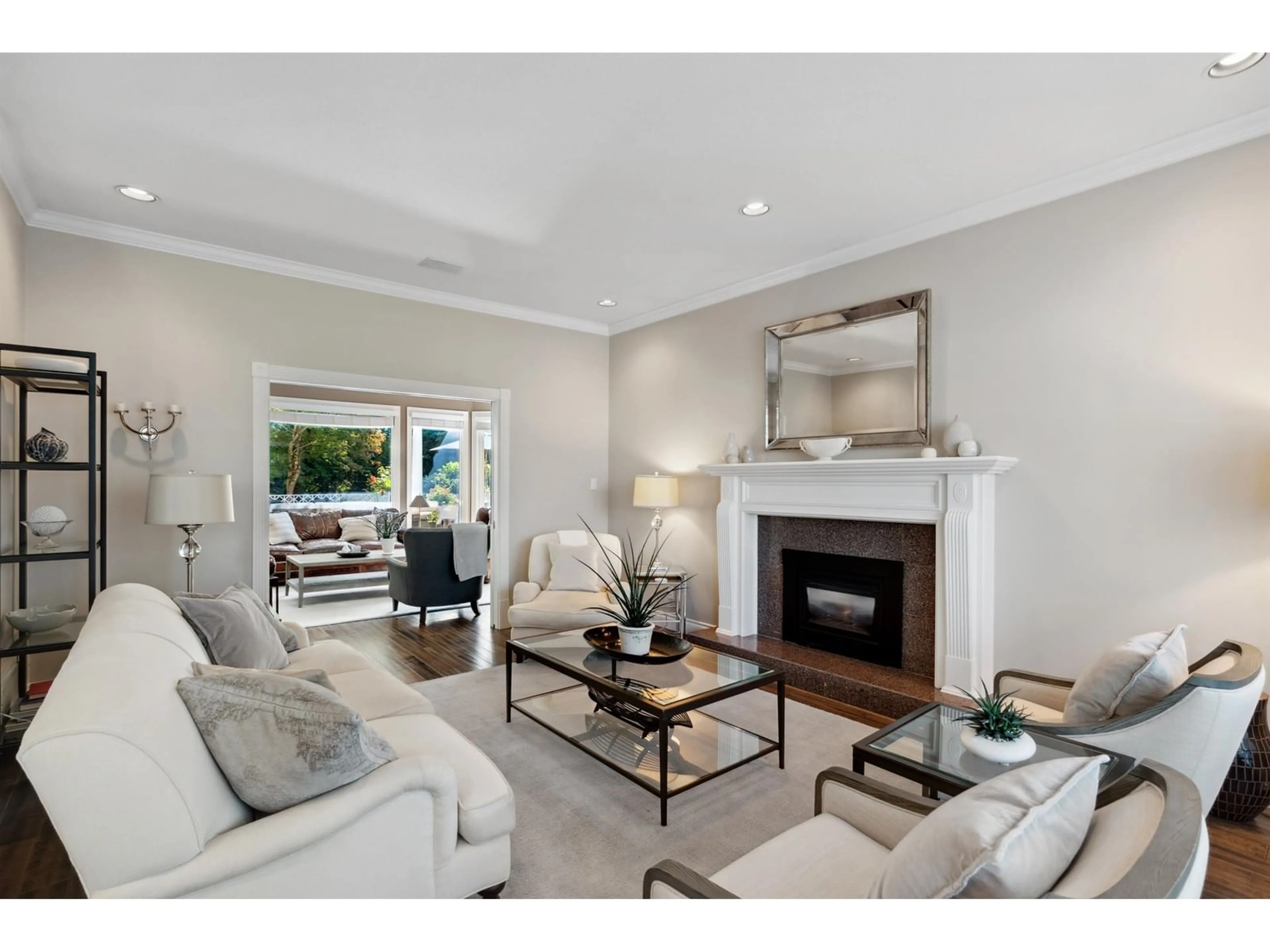 Living room, wood floors for 31471 PONDEROSA PLACE, Abbotsford British Columbia V2T5G3