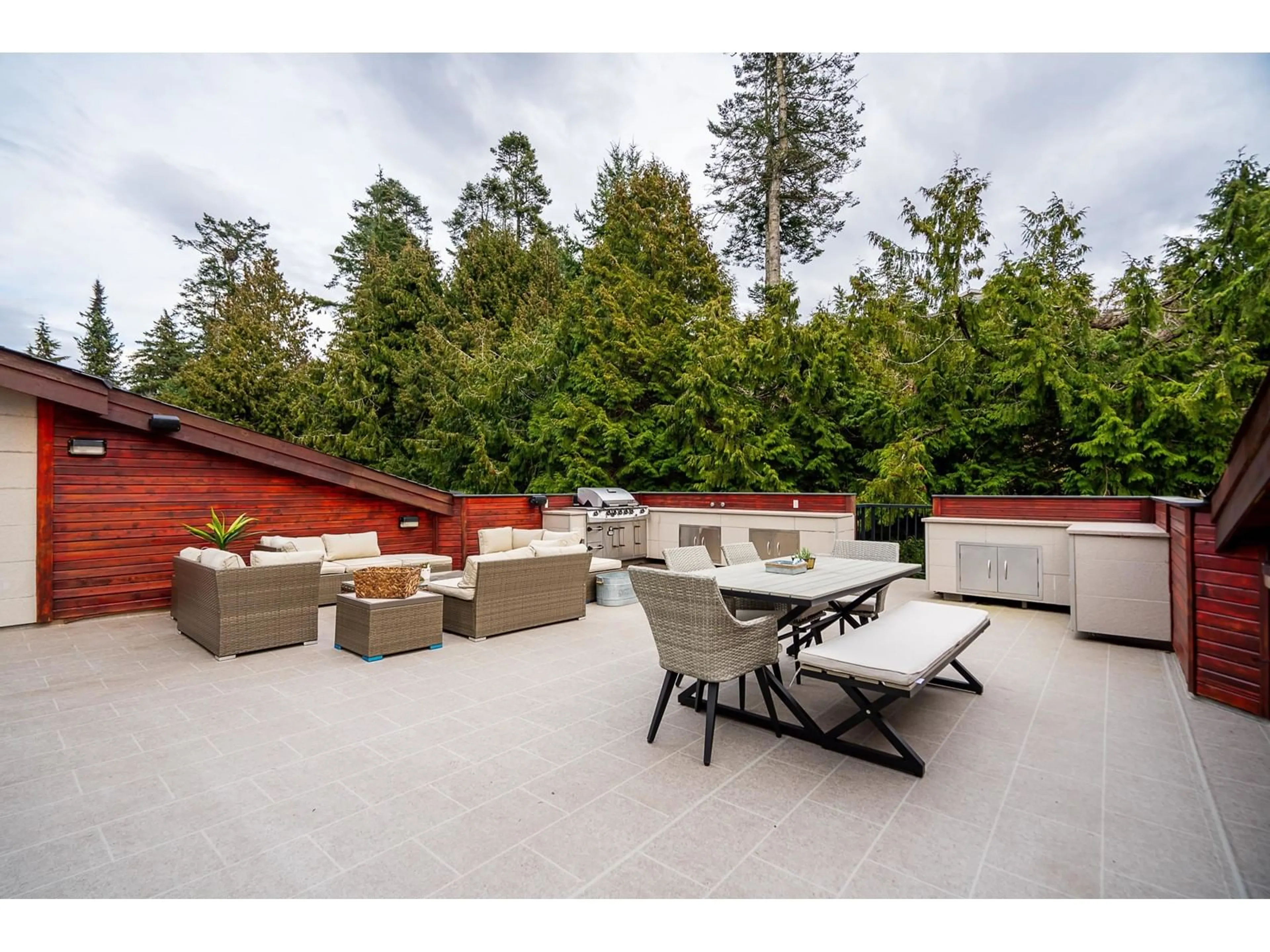 Patio, the fenced backyard for 2800 BAYVIEW STREET, Surrey British Columbia V4A2Z4