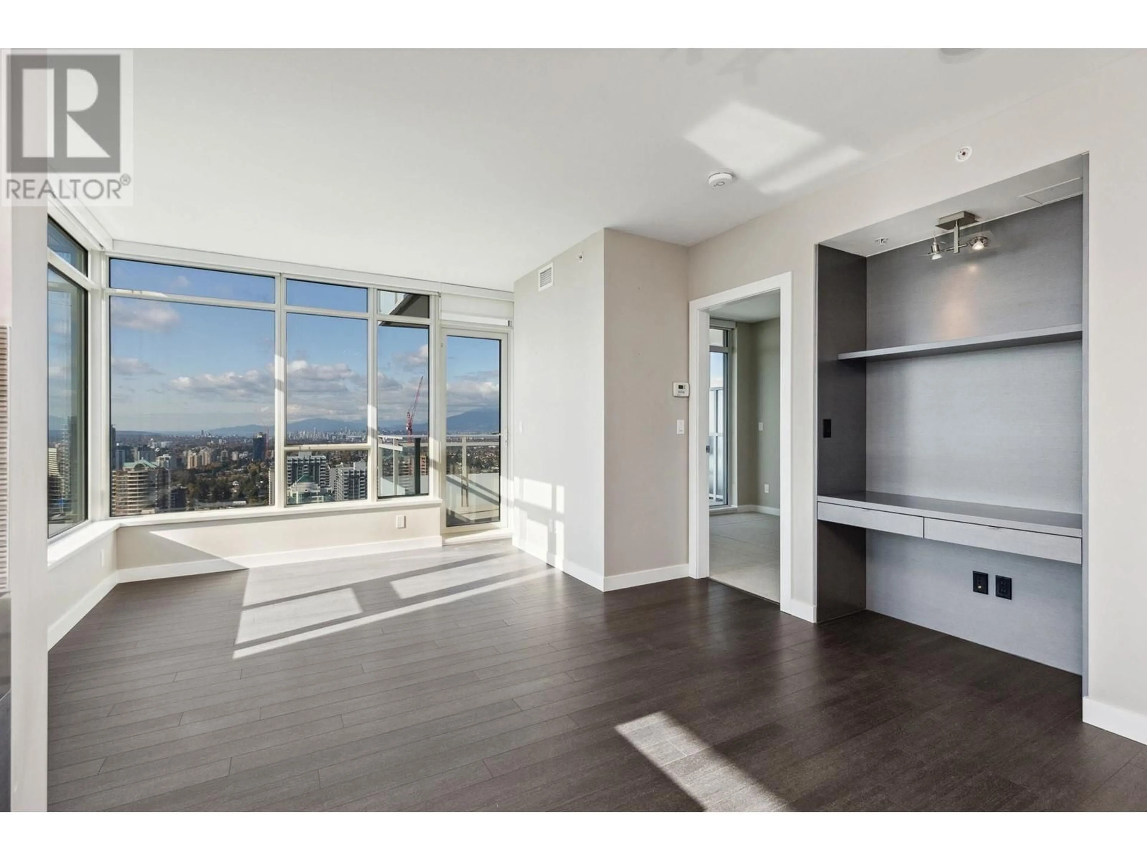 A pic of a room, wood floors for 3205 4508 HAZEL STREET, Burnaby British Columbia V5H0E4