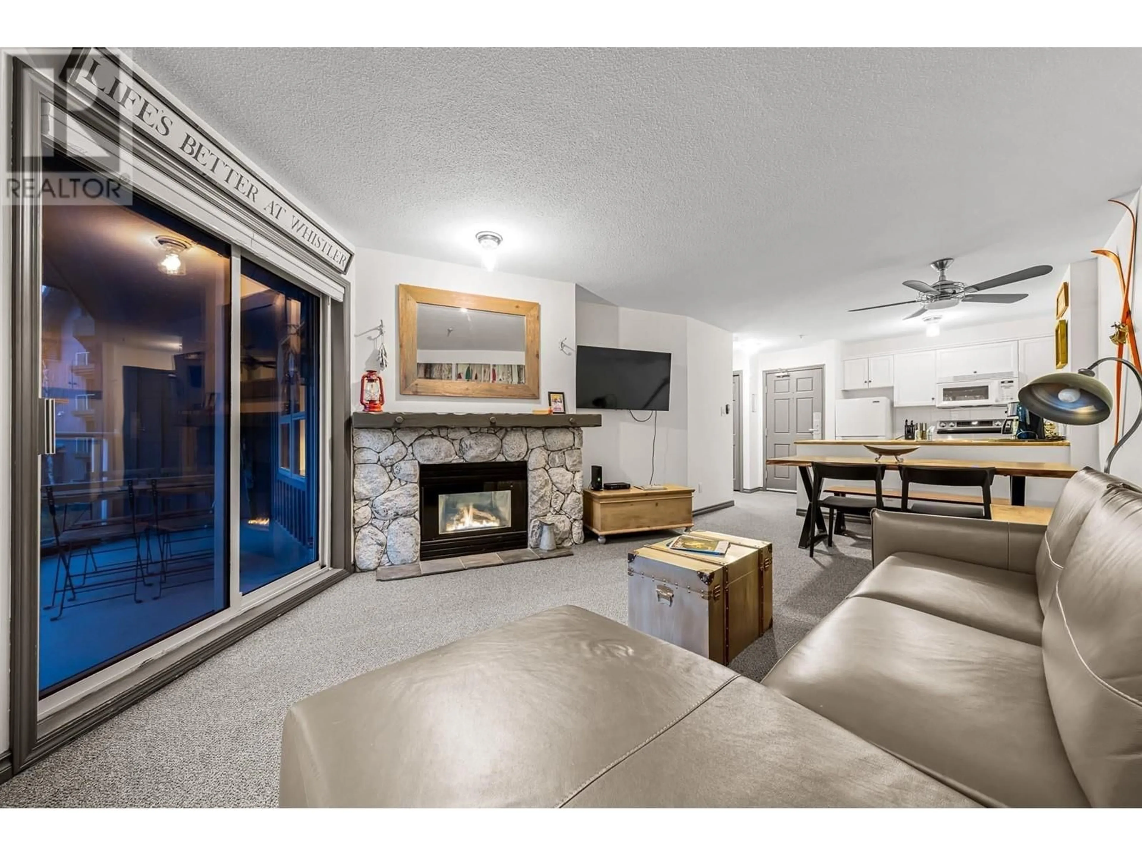 Open concept kitchen for 202 4800 SPEARHEAD DRIVE, Whistler British Columbia V8E1G1