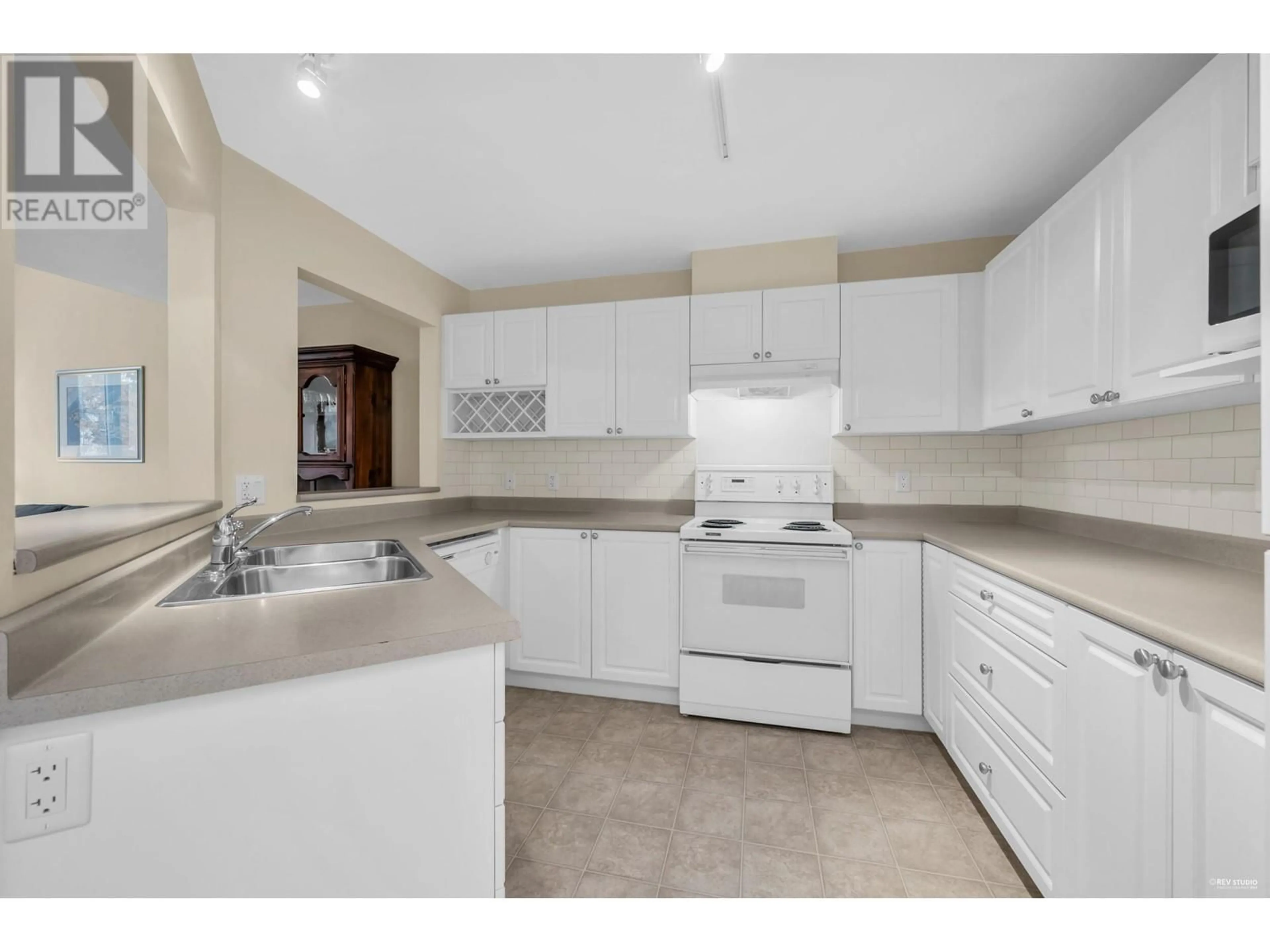 Standard kitchen, not visible floor, cottage for 425 2980 PRINCESS CRESCENT, Coquitlam British Columbia V3B7R4