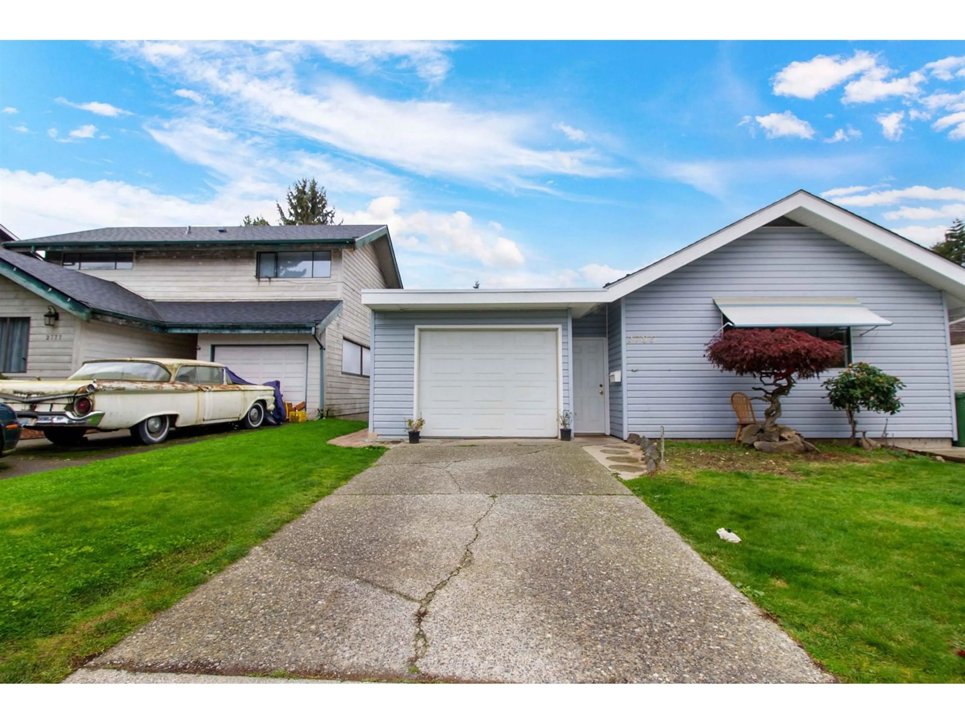 Frontside or backside of a home, the street view for 2785 SILVERTREE COURT, Abbotsford British Columbia V2S5N6