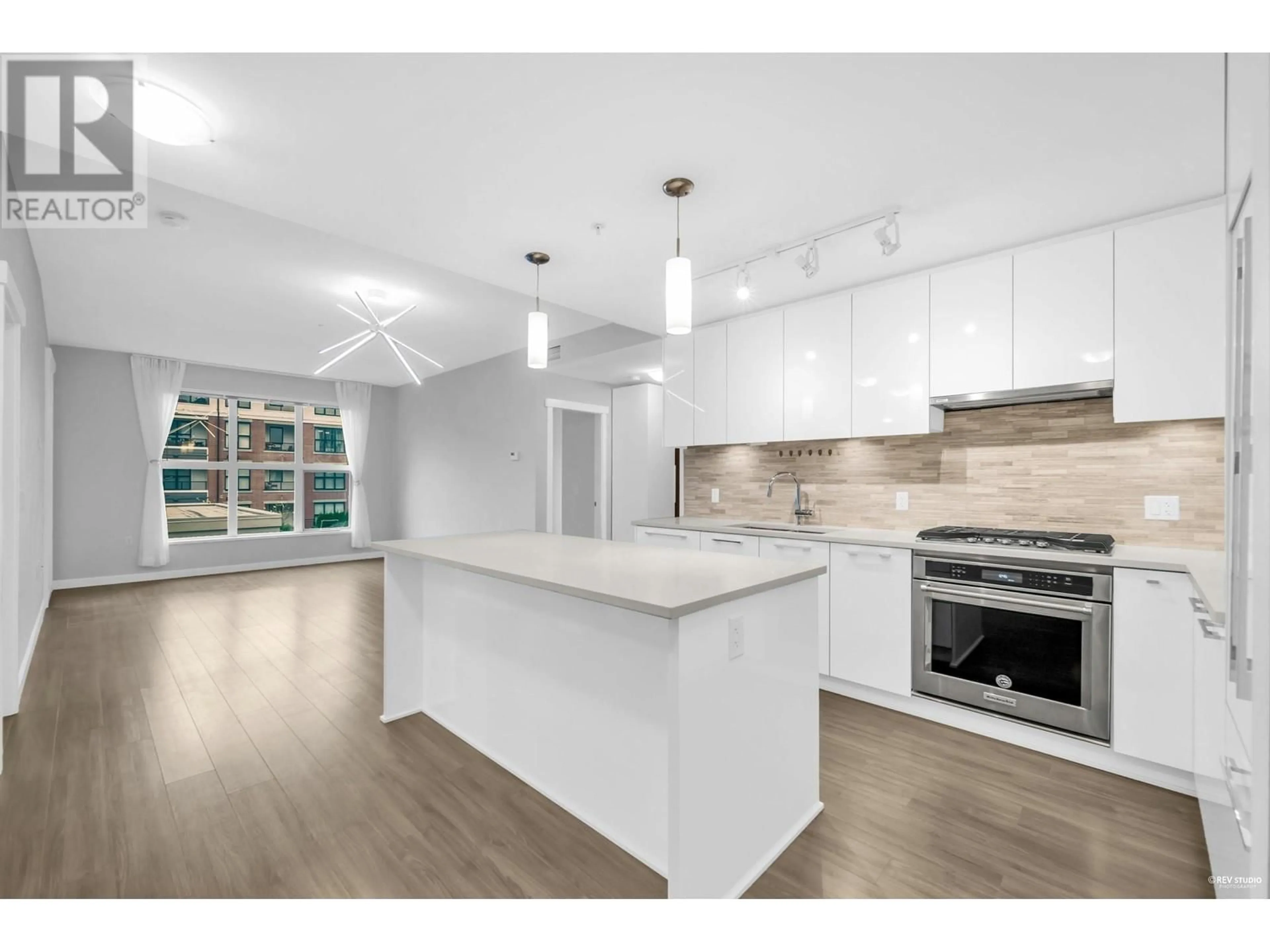 Open concept kitchen for 225 9551 ALEXANDRA ROAD, Richmond British Columbia V6X0S6