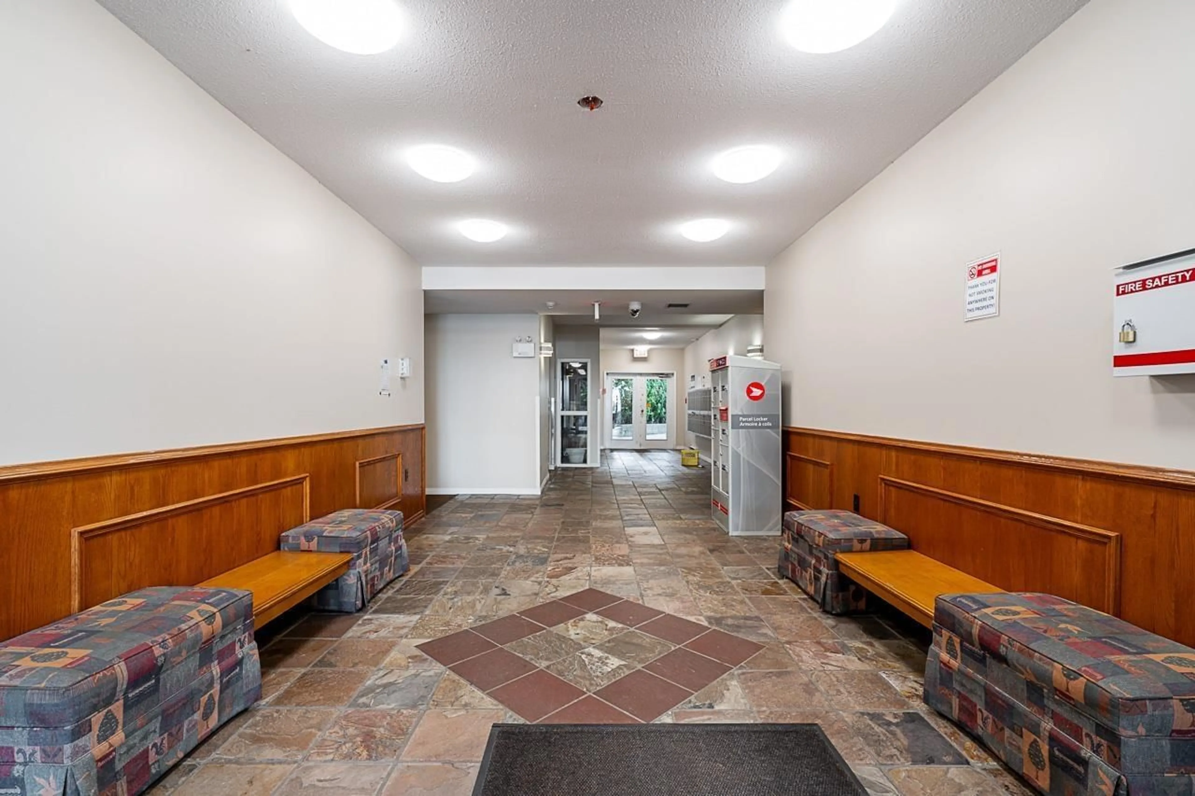 Indoor lobby, unknown floor for 403 13733 74 AVENUE, Surrey British Columbia V3W1B8