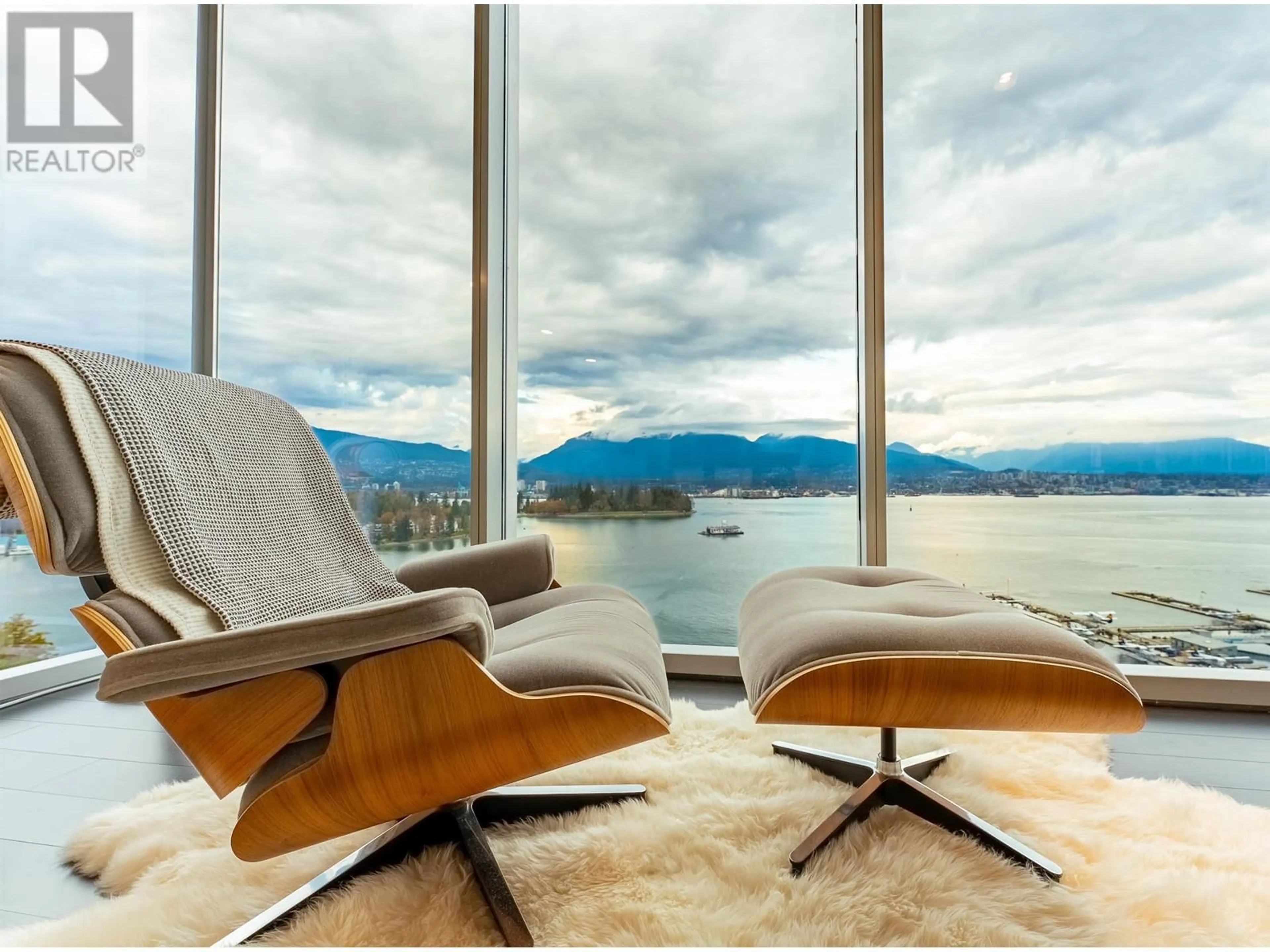 Living room, wood floors for 1402 1169 W CORDOVA STREET, Vancouver British Columbia V6C3T1