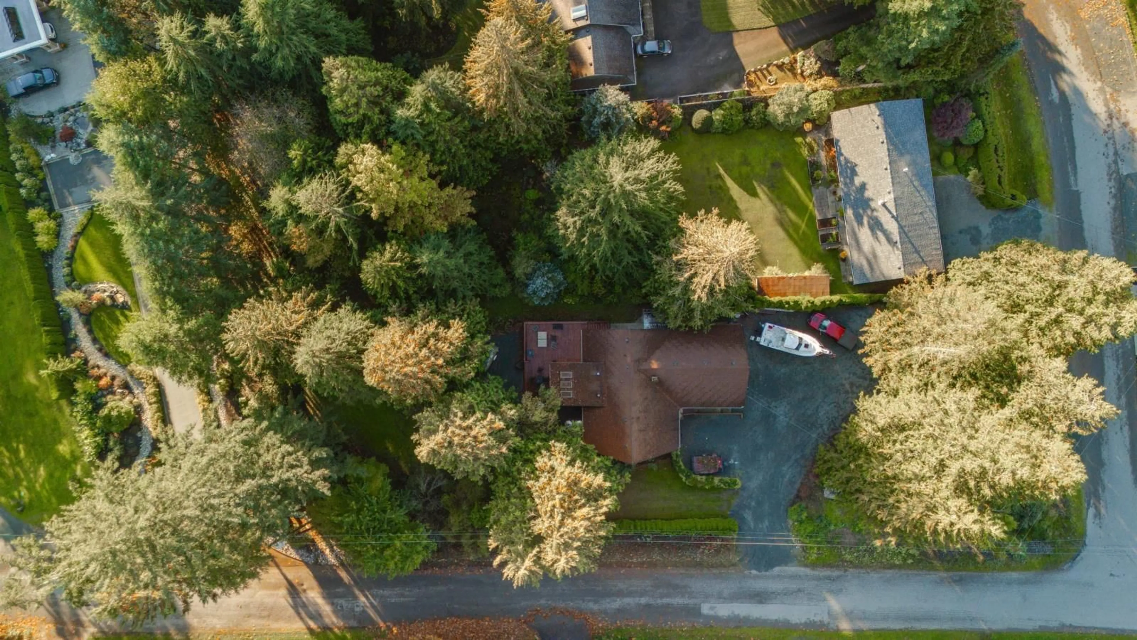 A pic from exterior of the house or condo, the street view for 45712 ELIZABETH DRIVE, Cultus Lake British Columbia V2R5A6