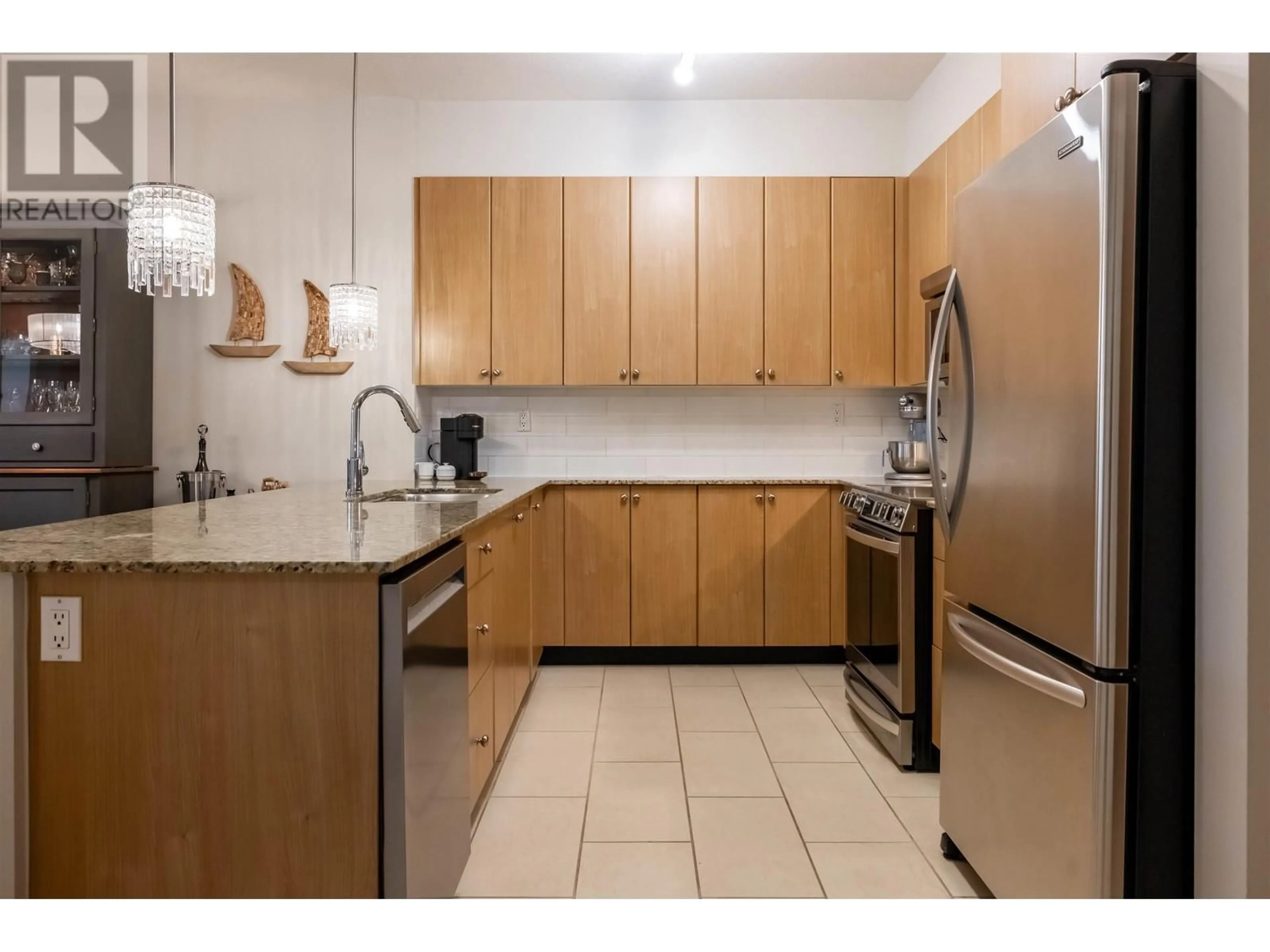 Standard kitchen, wood floors for 108 285 ROSS DRIVE, New Westminster British Columbia V3L0B9