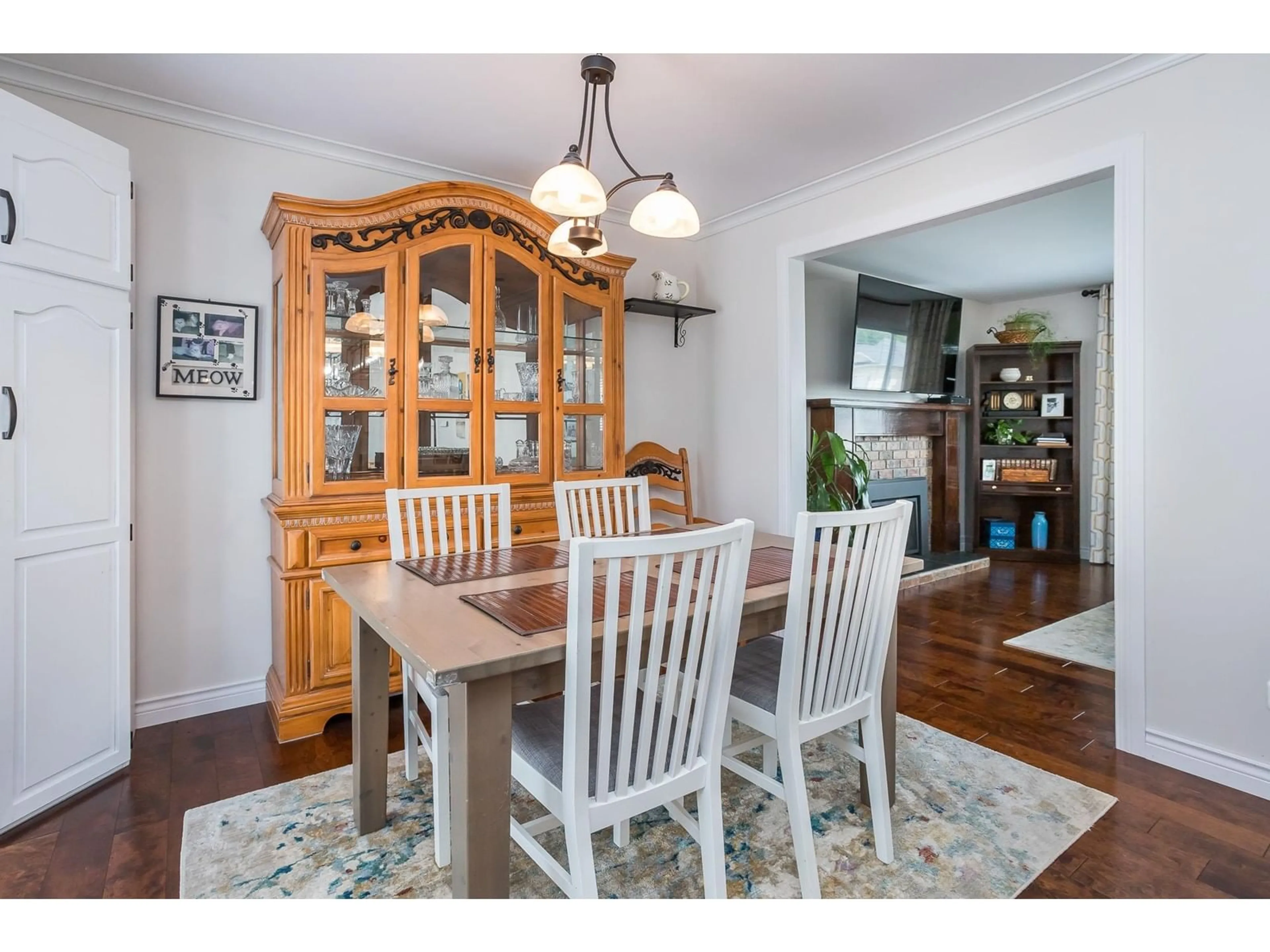 Dining room, wood floors for 3376 CLEARBROOK ROAD, Abbotsford British Columbia V2T4T4