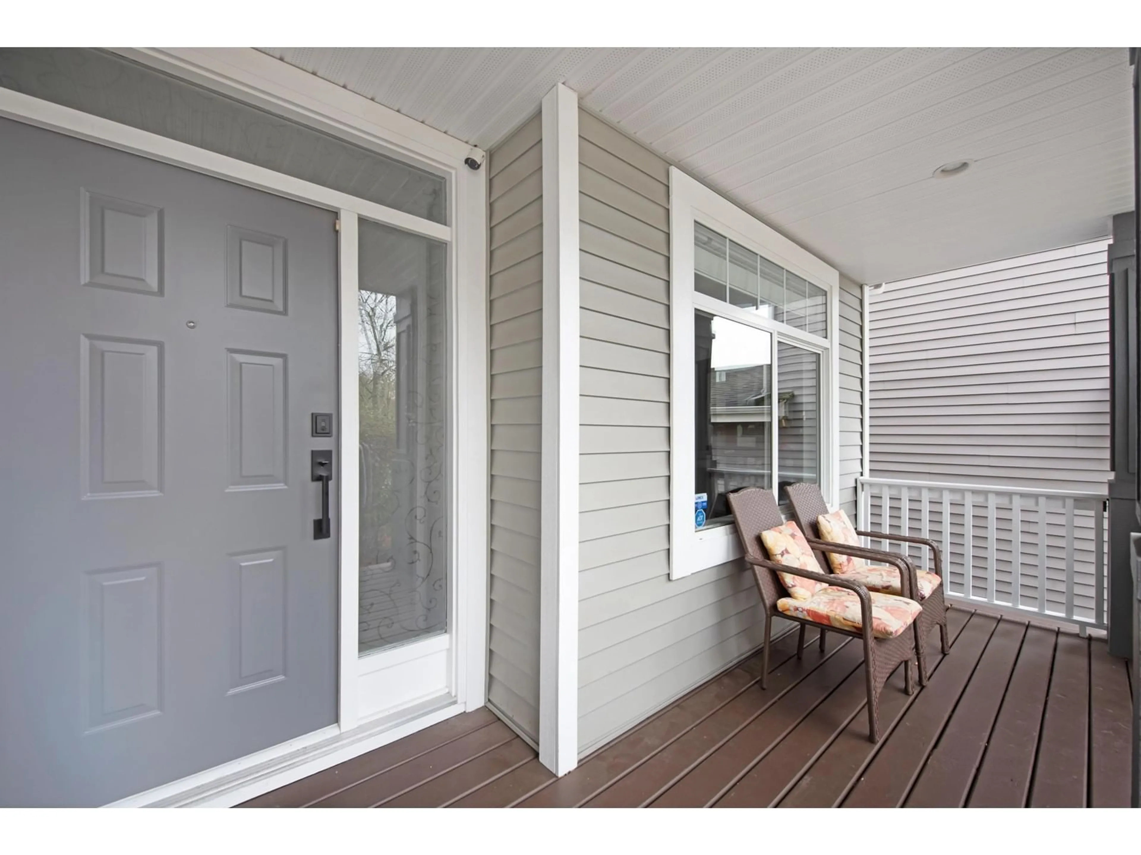 Indoor entryway, wood floors for 6746 205A STREET, Langley British Columbia V2Y3E1