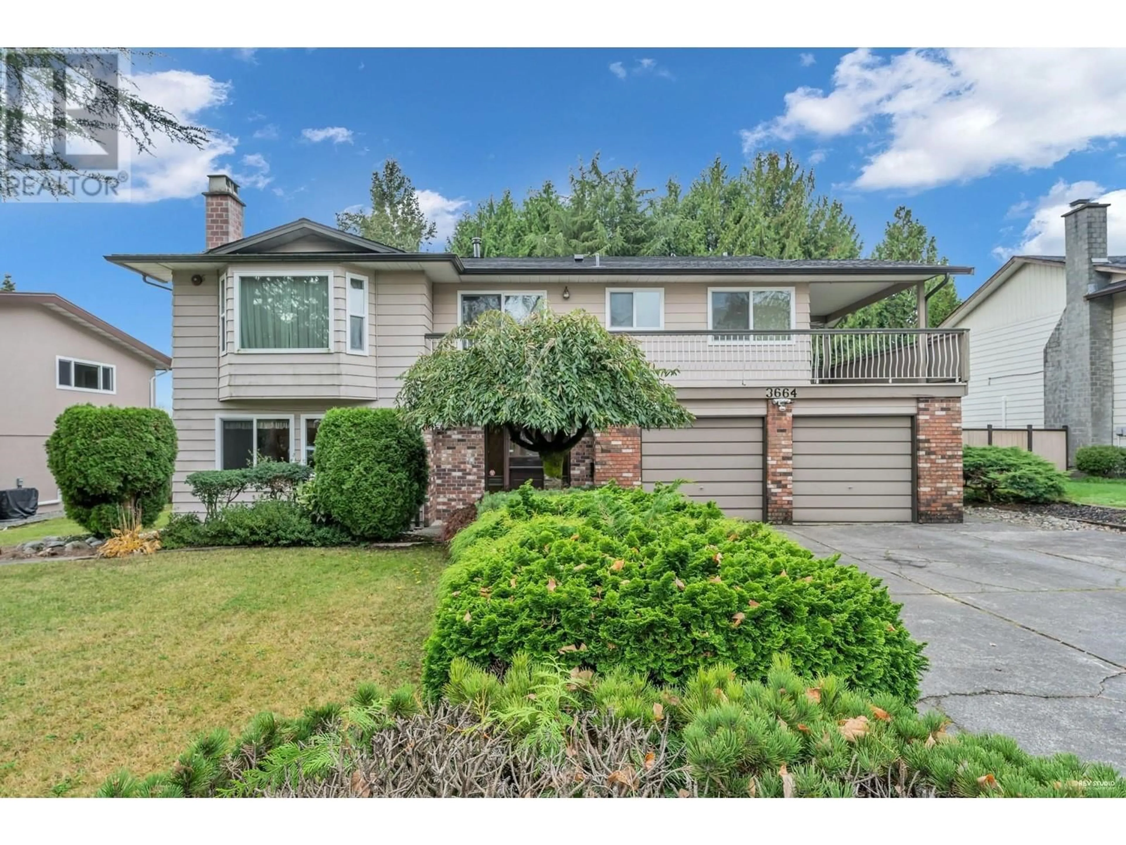 Frontside or backside of a home for 3664 LYNNDALE CRESCENT, Burnaby British Columbia V5A3S8