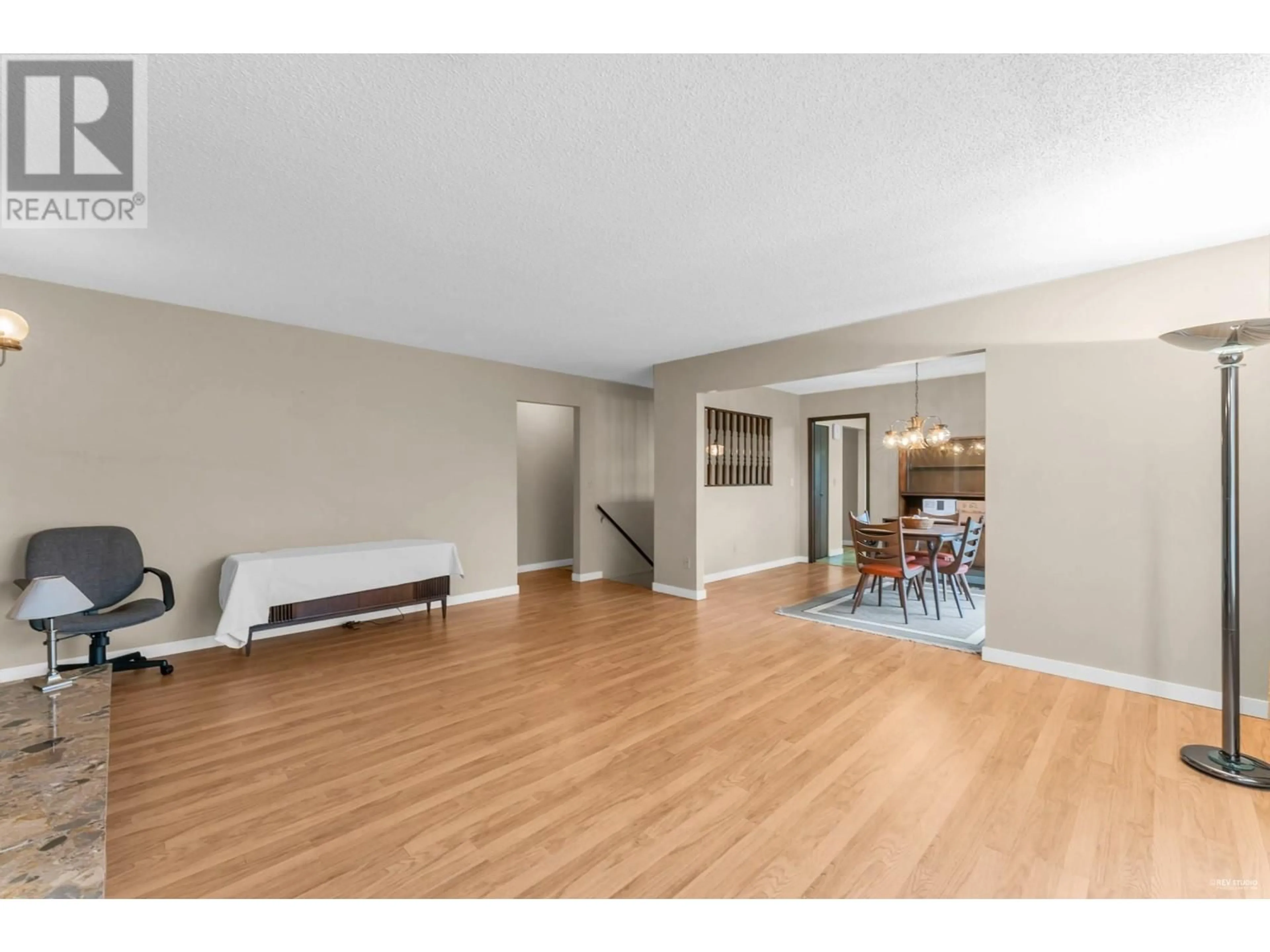 A pic of a room, wood floors for 3664 LYNNDALE CRESCENT, Burnaby British Columbia V5A3S8