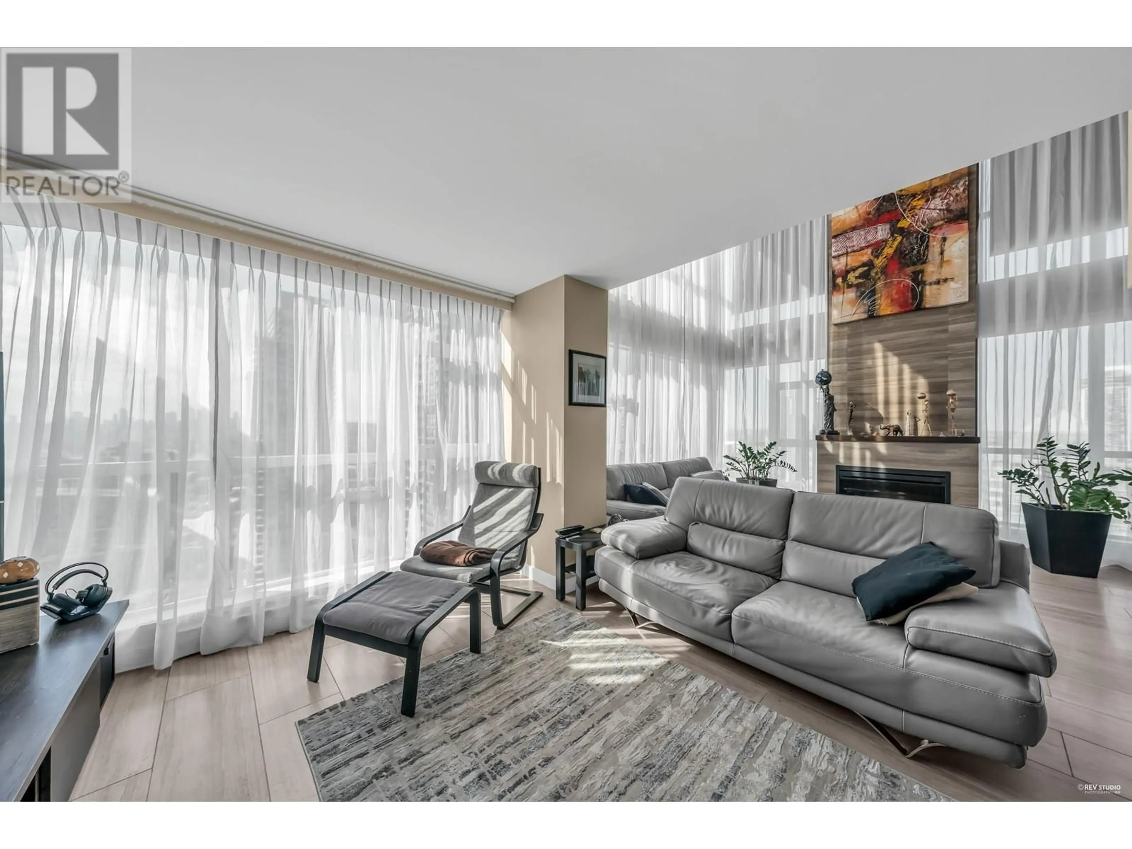 Living room with furniture, unknown for 2803 - 4400 BUCHANAN STREET, Burnaby British Columbia V5C0E3