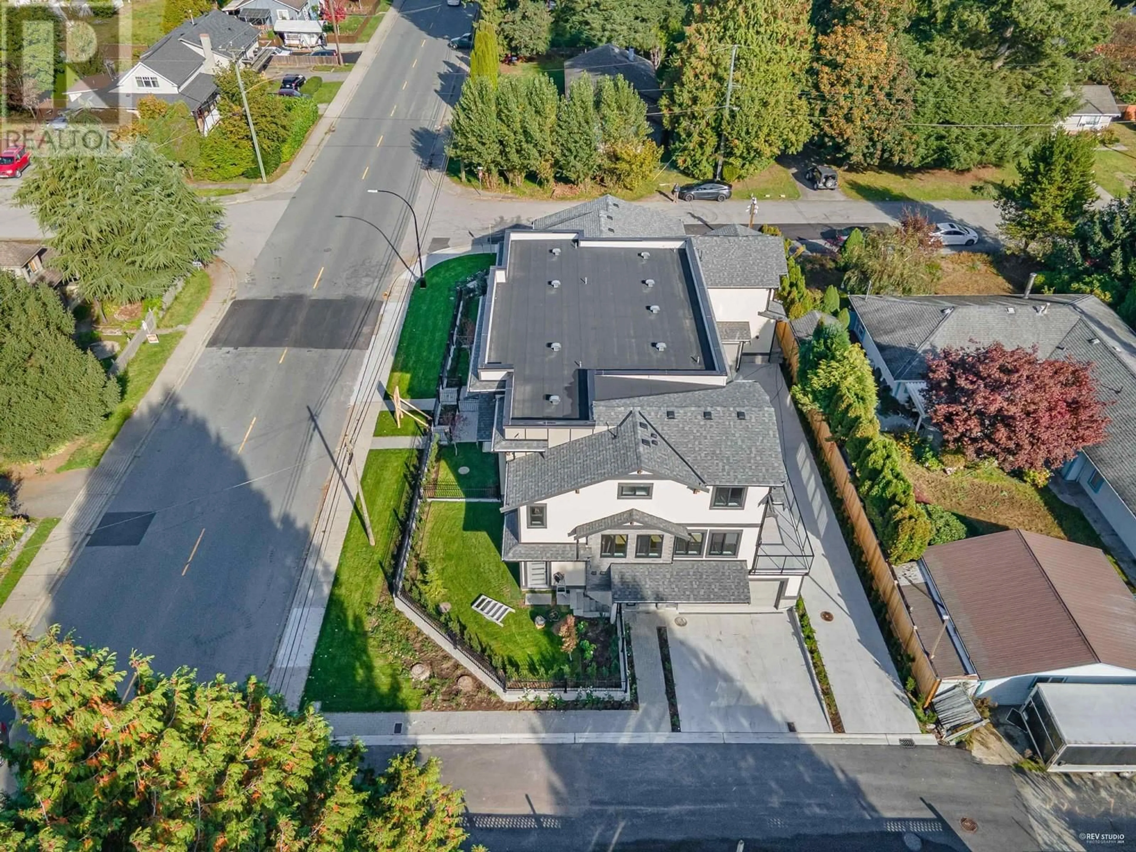 Frontside or backside of a home, the street view for 4 11384 207TH STREET, Maple Ridge British Columbia V2X1W6