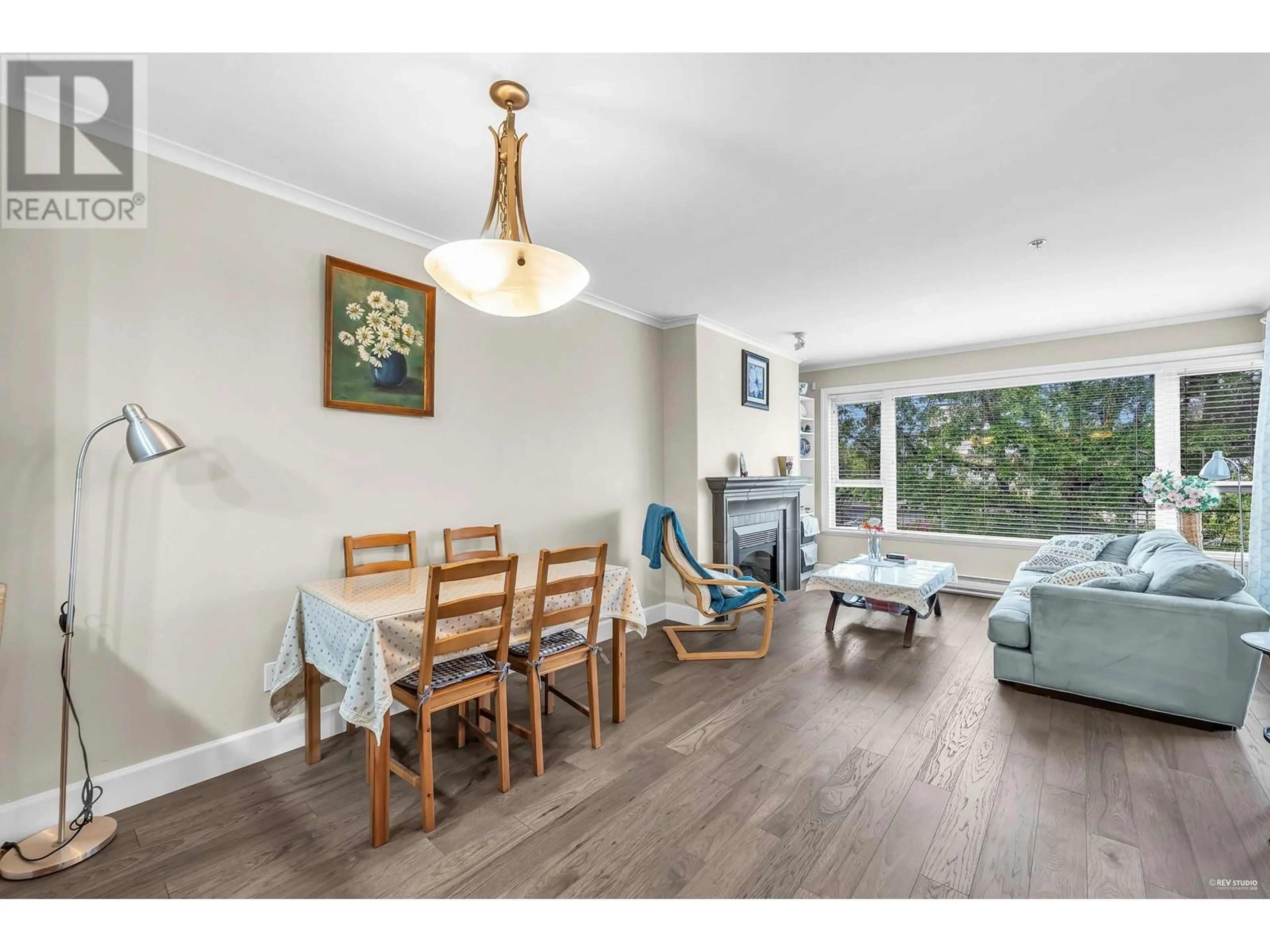 Dining room, wood floors, cottage for 301 2103 W 45TH AVENUE, Vancouver British Columbia V6M2J2