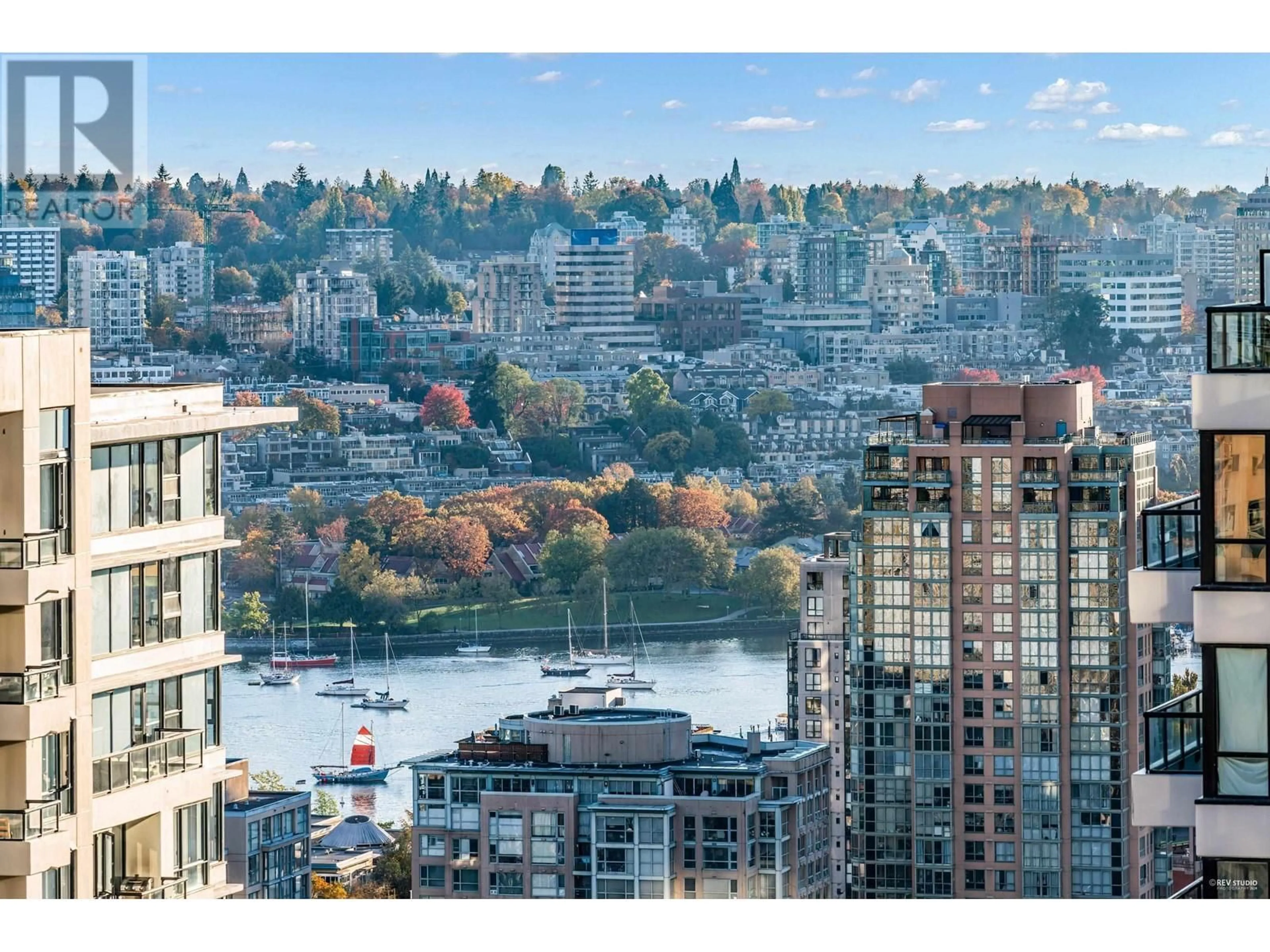 A pic from exterior of the house or condo, the view of city buildings for 3005 888 HOMER STREET, Vancouver British Columbia V6B0H7