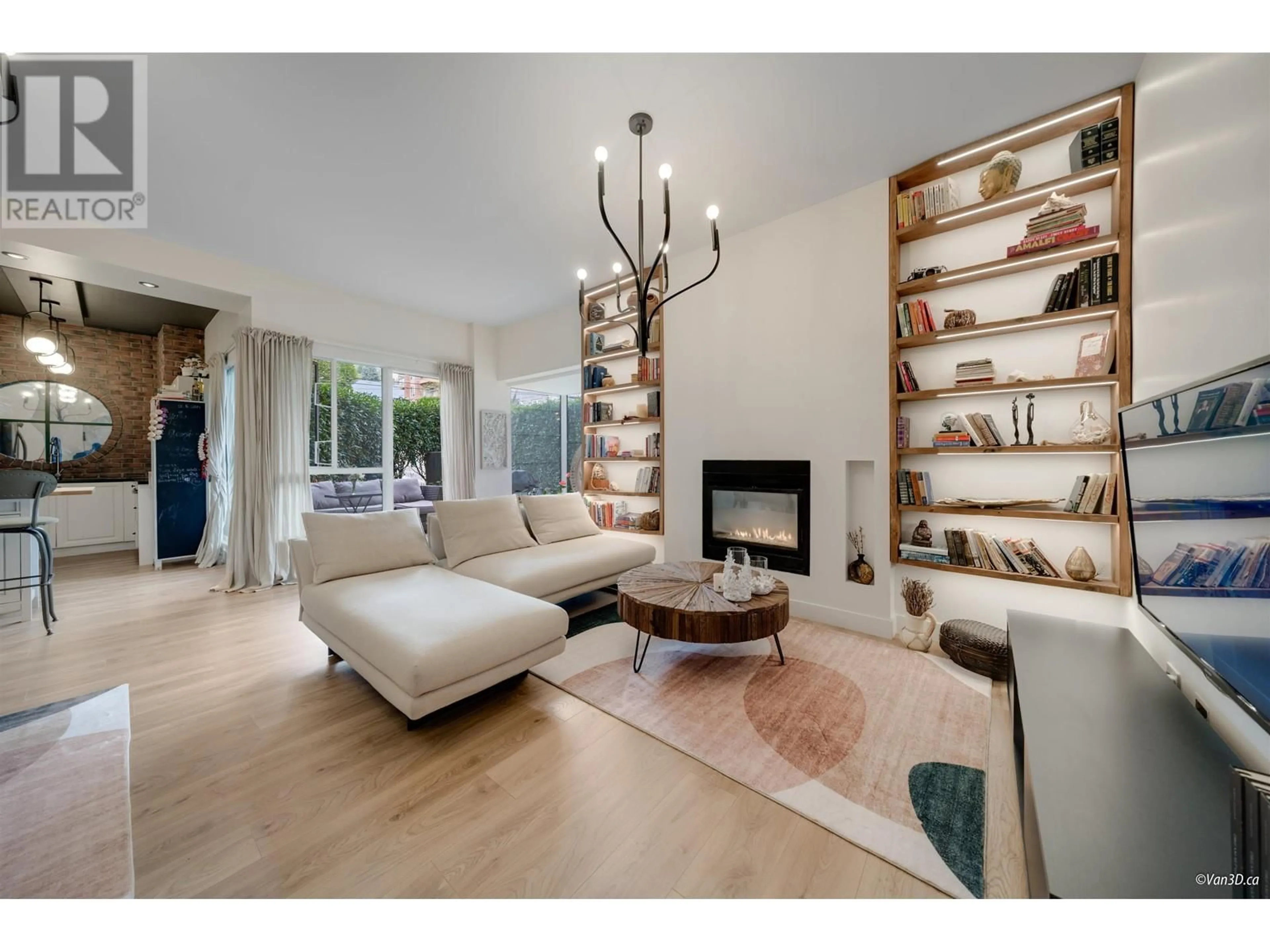 Living room, wood floors for 102 410 CARNARVON STREET, New Westminster British Columbia V3L5N9