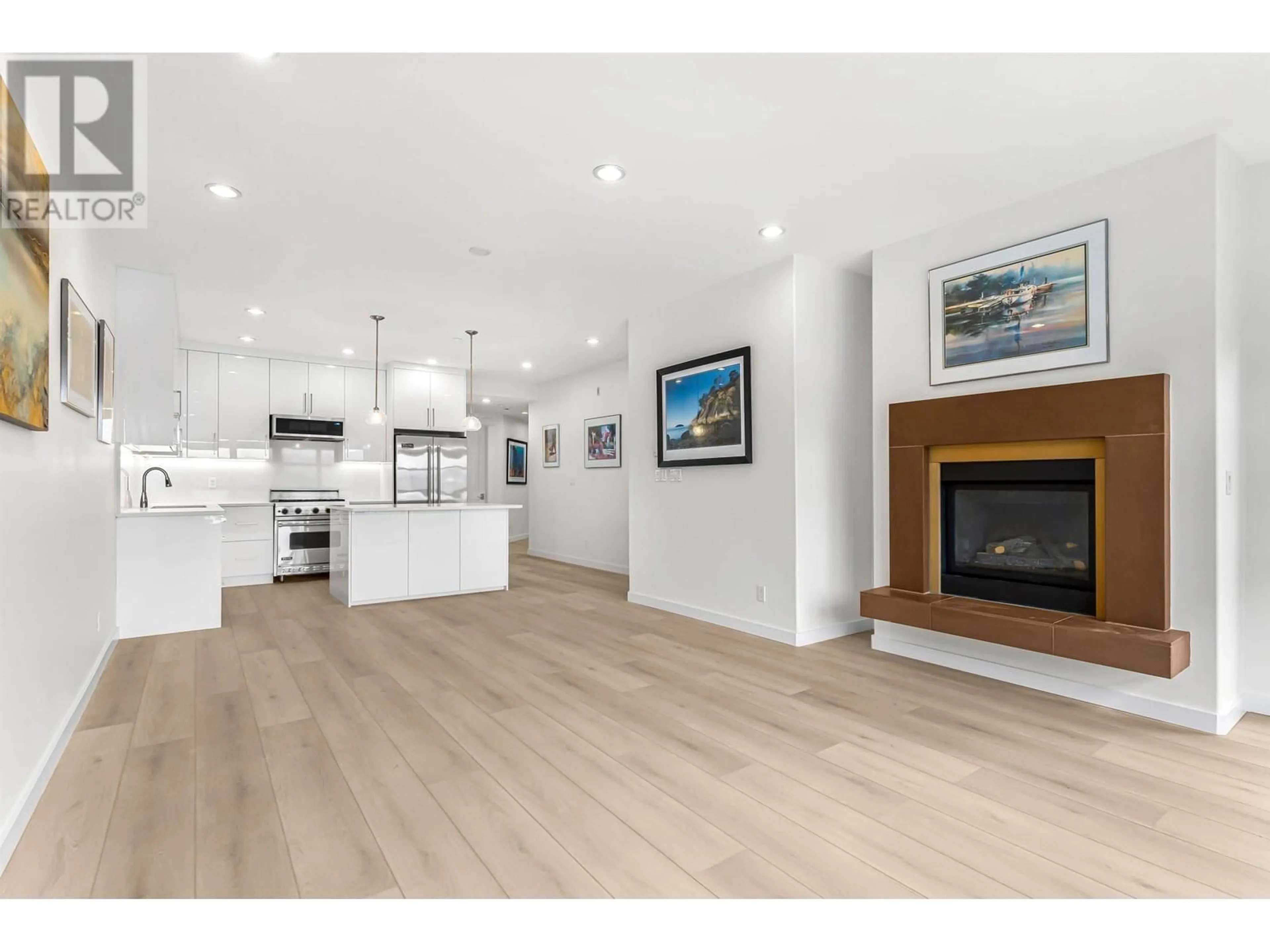 Open concept kitchen for 201 6688 ROYAL AVENUE, West Vancouver British Columbia V7W2B9